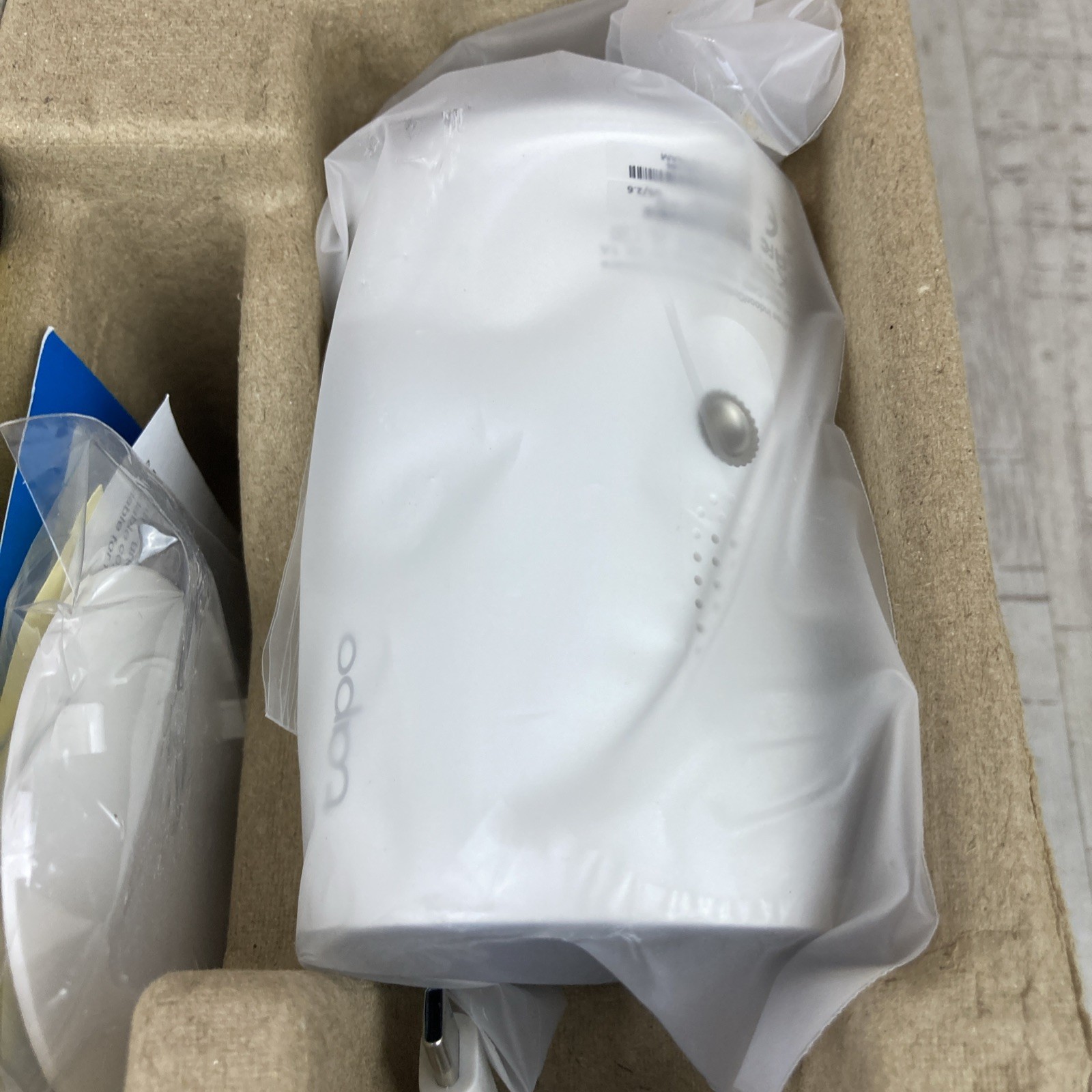 Tapo C402 KIT Solar Security Camera Wireless Outdoor 1080p Battery Powered White