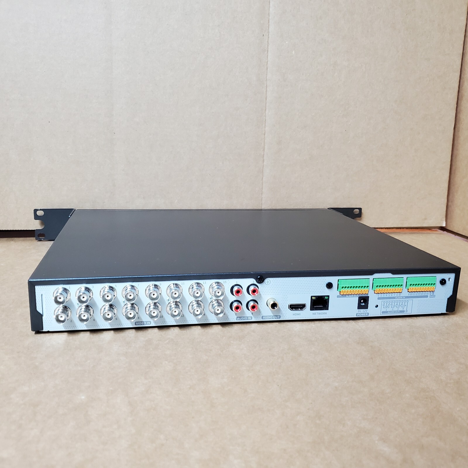 Hanwha Techwin WiseNet SPE-1620 16-Channel 2MP Network Security Video *READ*