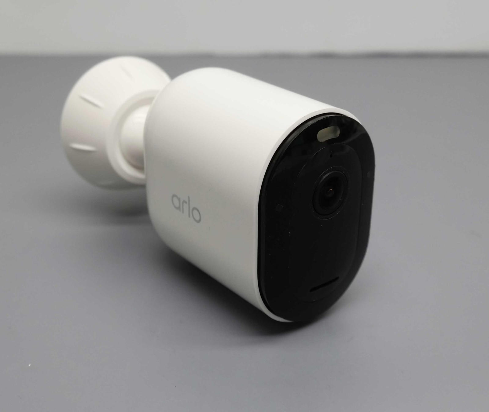 Arlo Pro 5S VMC4060P 2K Indoor/Outdoor Wire Free Spotlight Security Camera