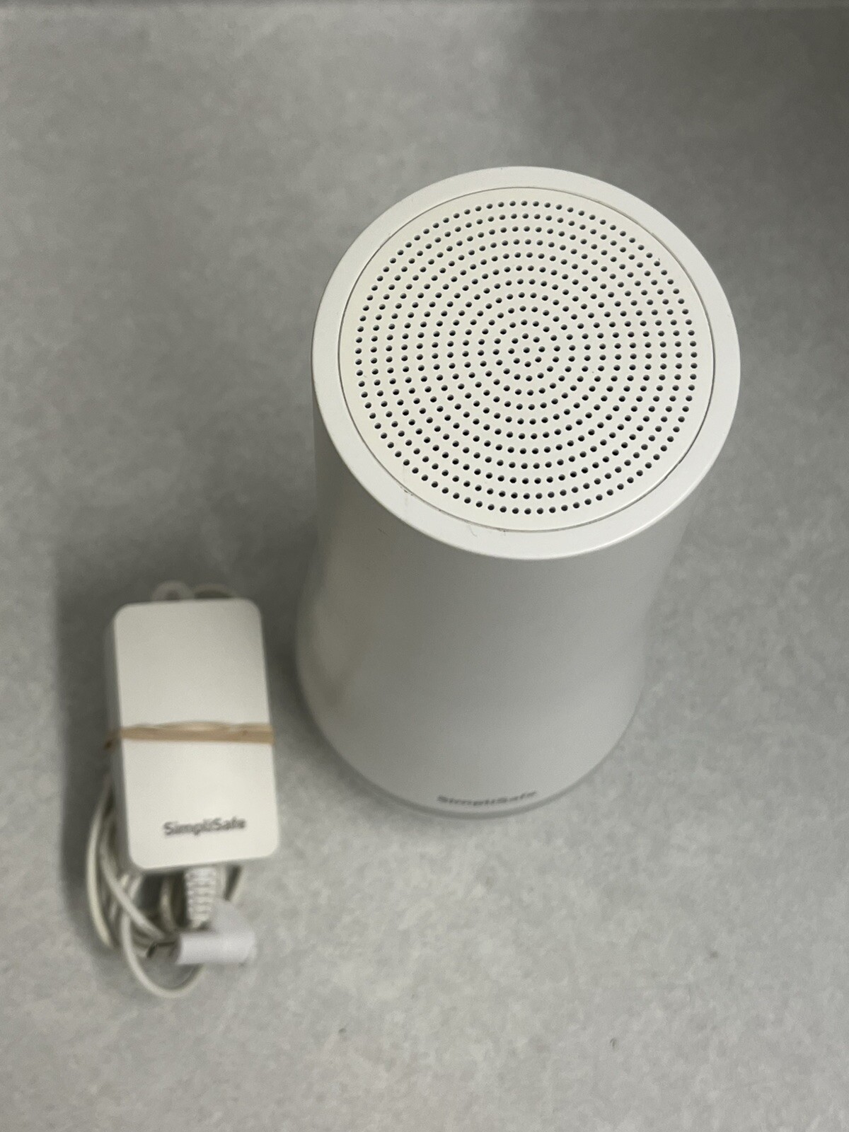 SimpliSafe Wireless Home Security Base Station (SSBS3) & Keypad (SSKP3)