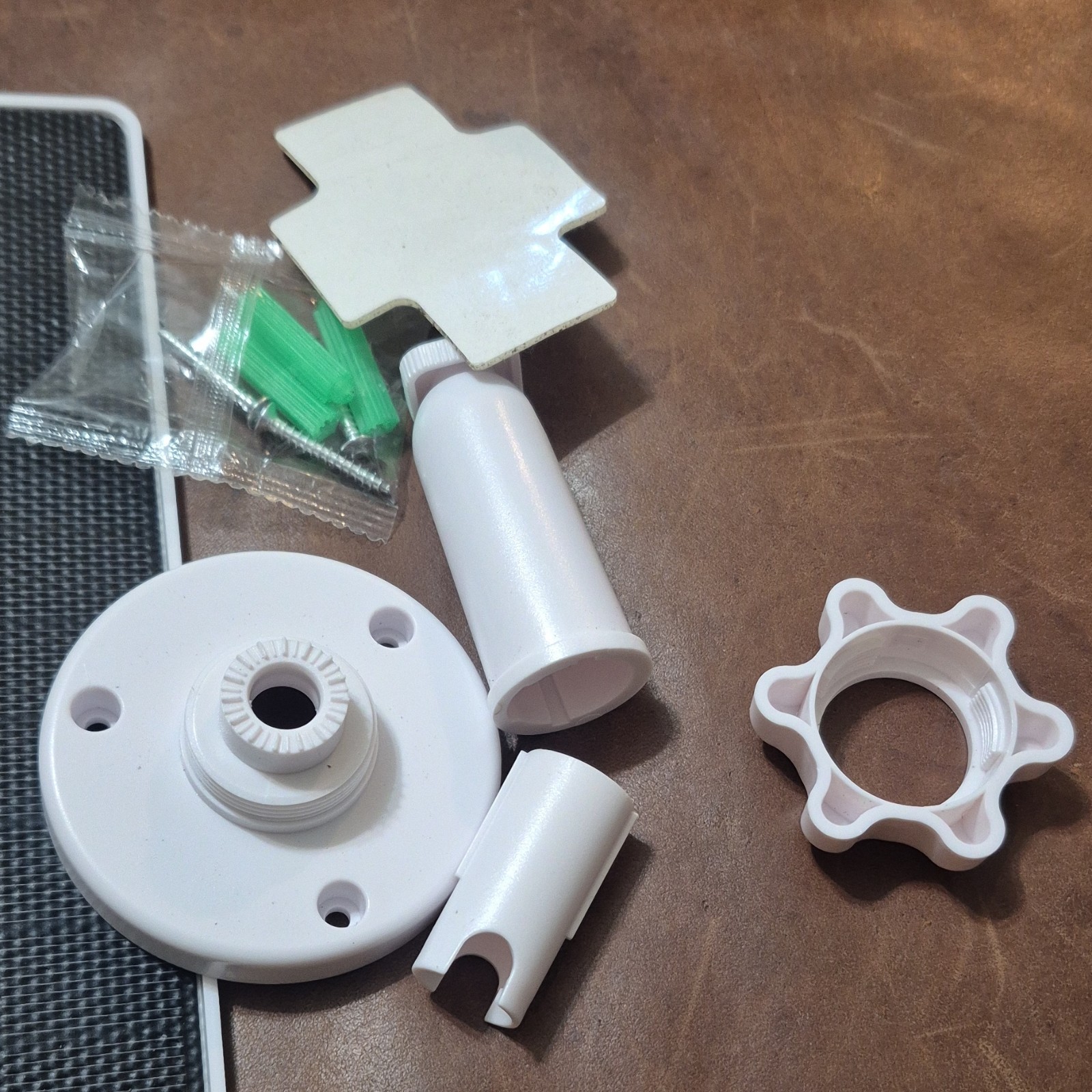 CQ40 Wireless Solar Security Camera Outdoor PTZ 1080P WiFi Battery Spotlight