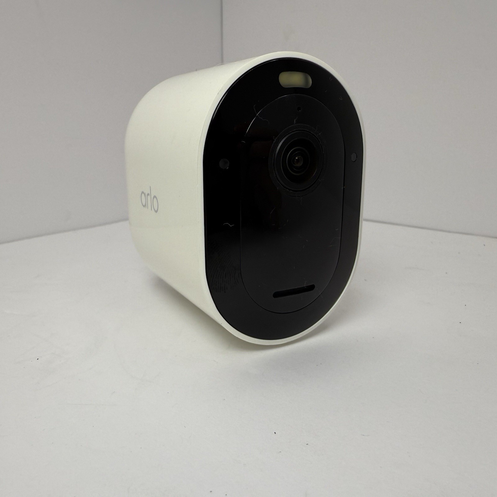Arlo VMC3030 8 Cameras Plus 1 Arlo Pro 5s 2K Base Station 36 Batteries and Signs