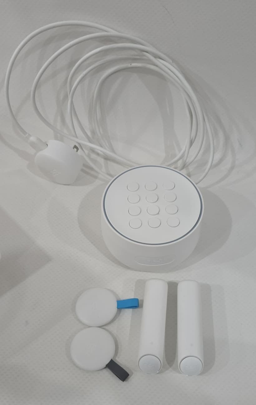 Google Nest Secure Alarm System Starter Pack H1500ES White