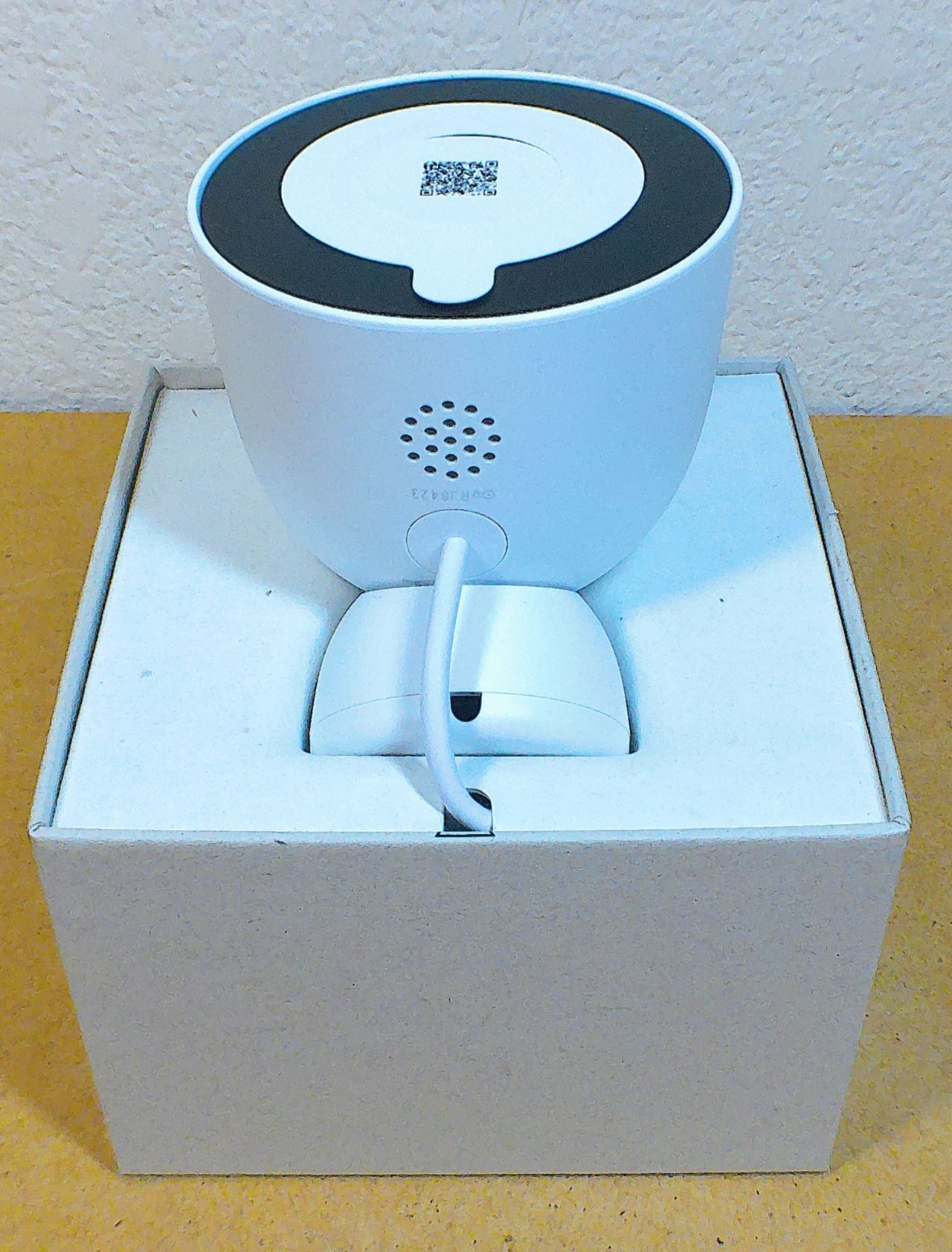 Google Nest Cam Outdoor. Wired power + WiFi signal, 2nd Gen.