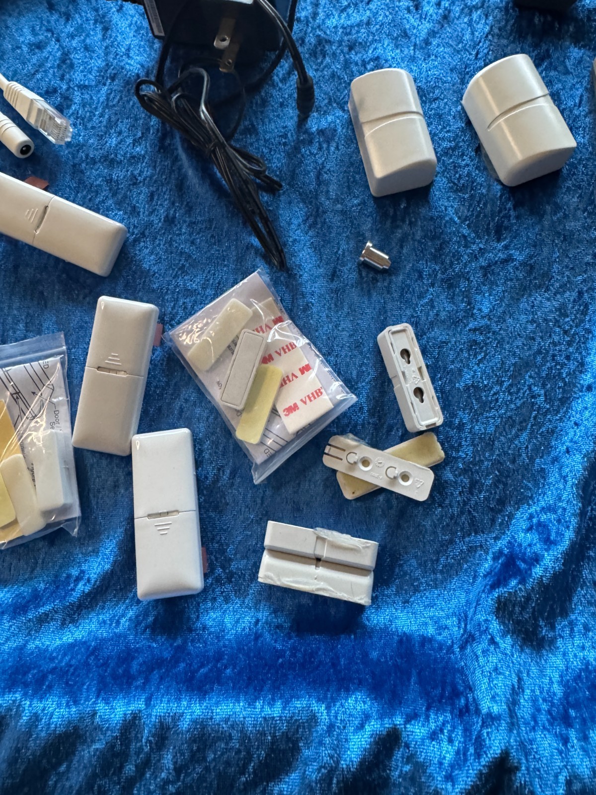 Xfinity / Honeywell Home Security System Components Lot–Cameras,Keypads,Sensors