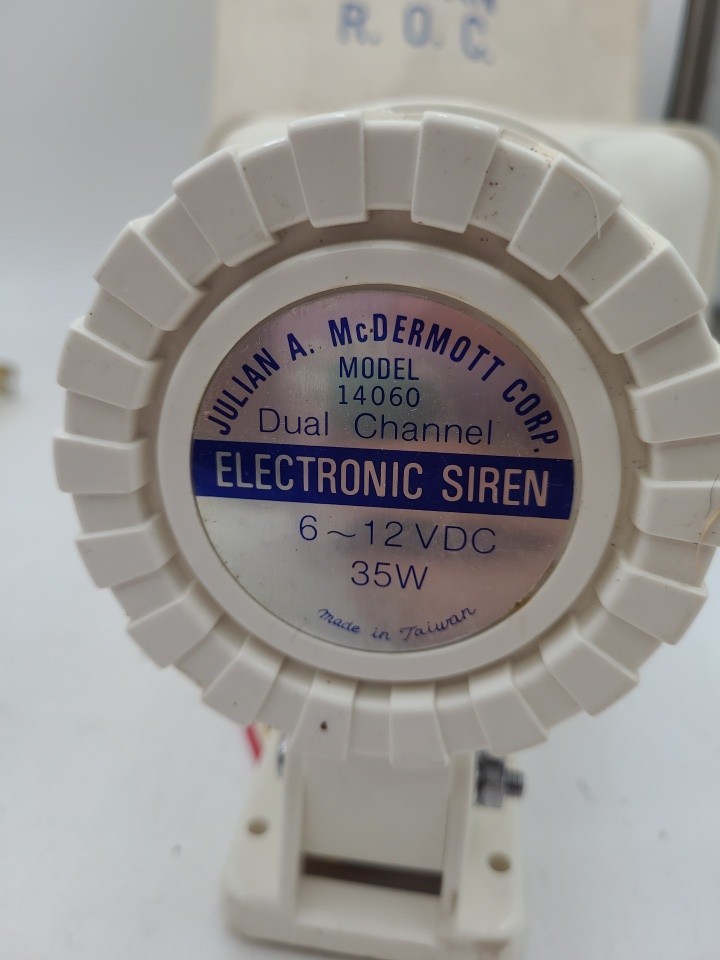 Vintage Julian A McDermott Model 14060 Electronic Siren Dual Channel 6-12V 35W