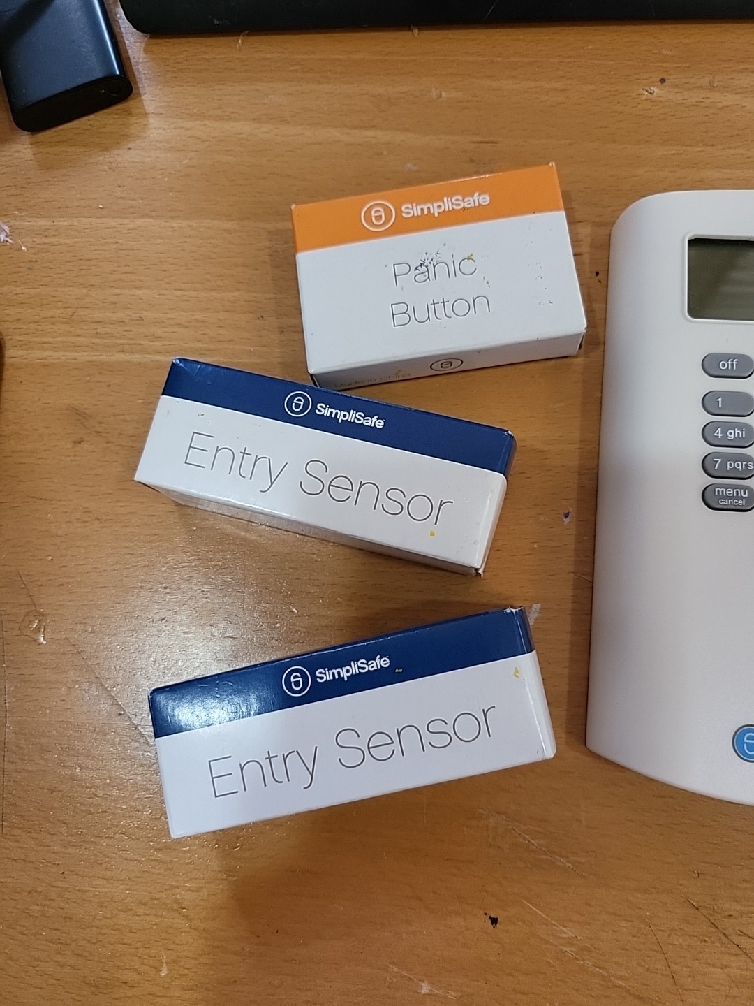 Simply Safe Security System Base Station, Keypad Bundle READ