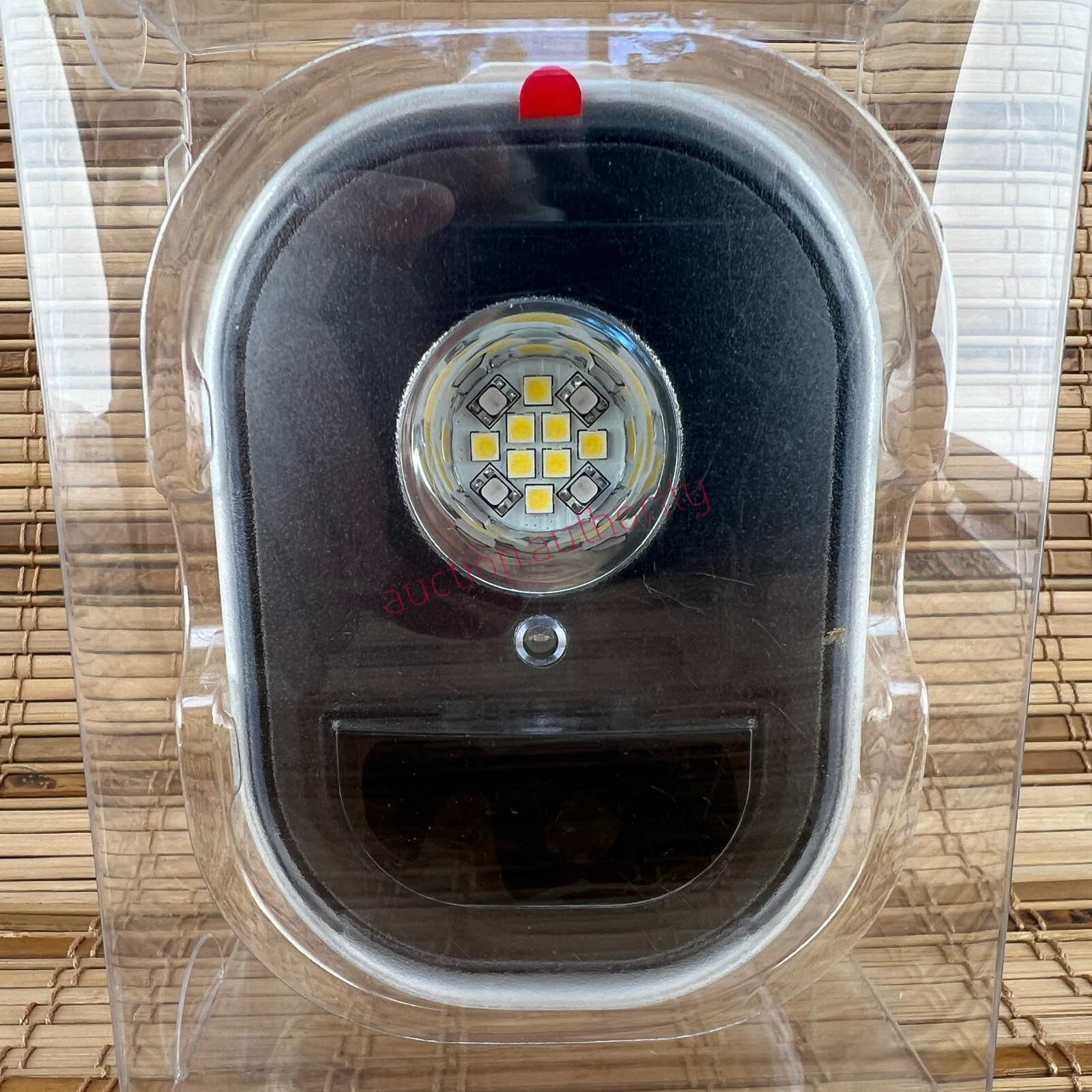 New Arlo Add-On Home Security Light Netgear Smart Pro NO BRIDGE/BATTERY ALS1101