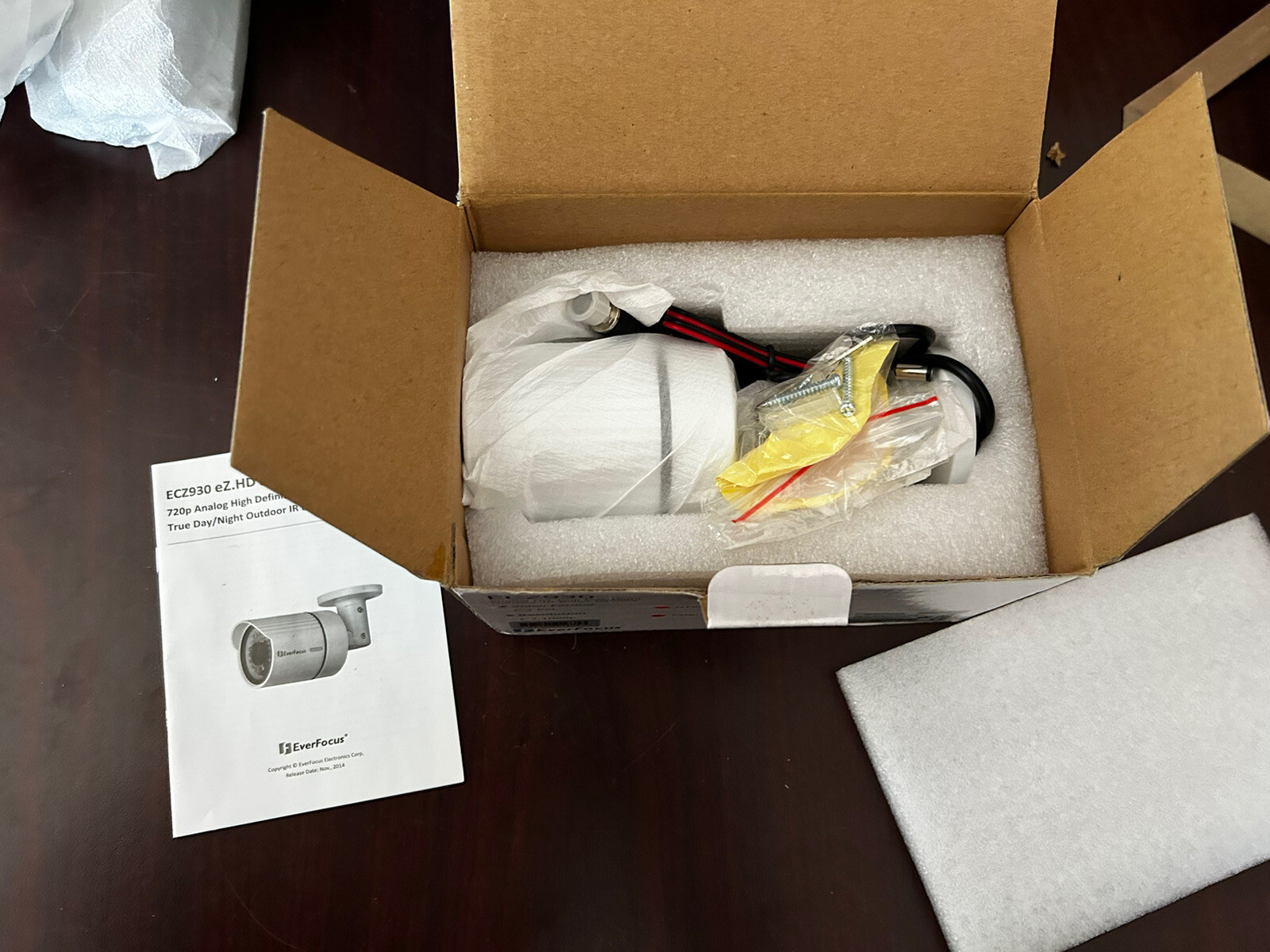 EverFocus – High Res. – Weather Resistant – IR Bullet Camera – ECZ 930. Analog
