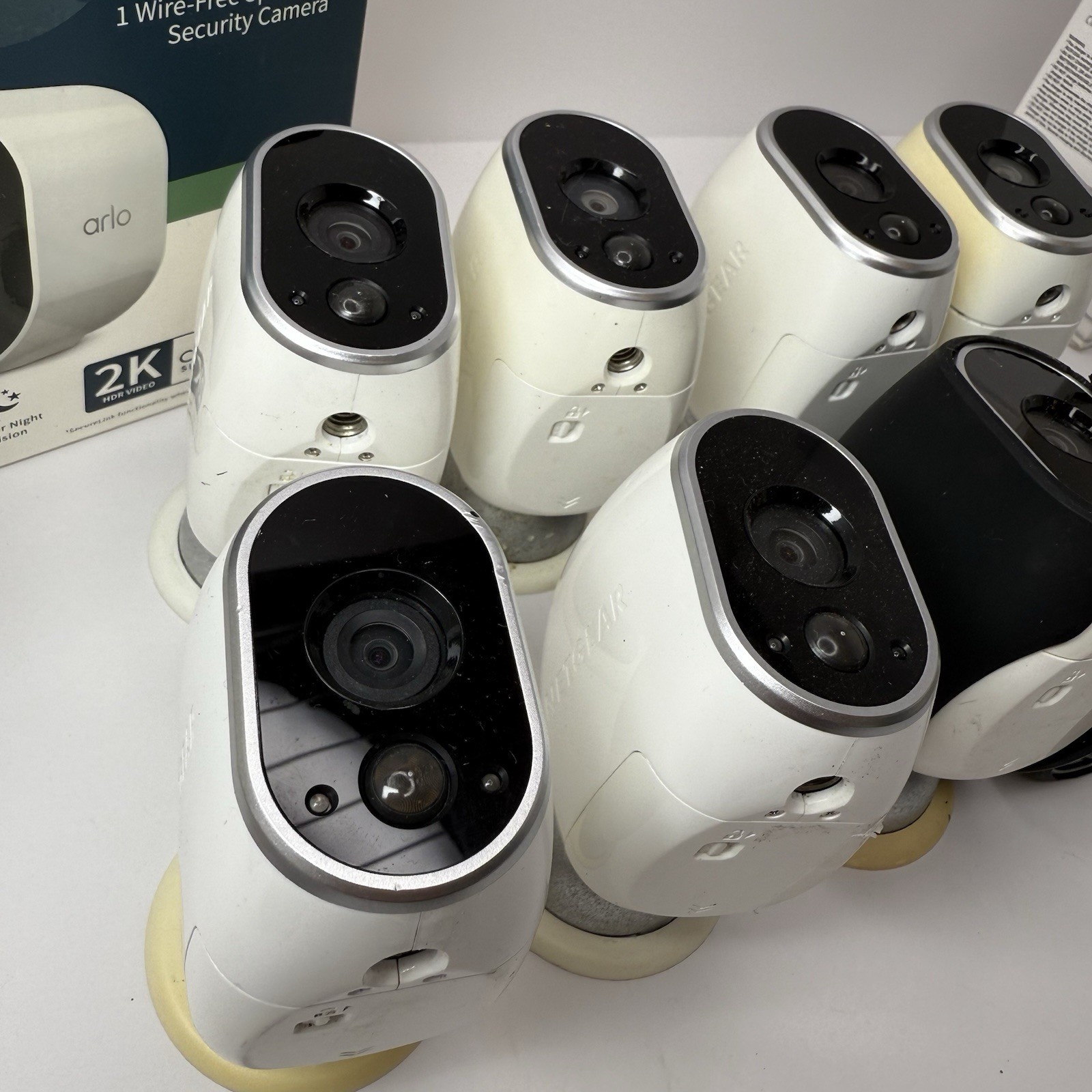Arlo VMC3030 8 Cameras Plus 1 Arlo Pro 5s 2K Base Station 36 Batteries and Signs