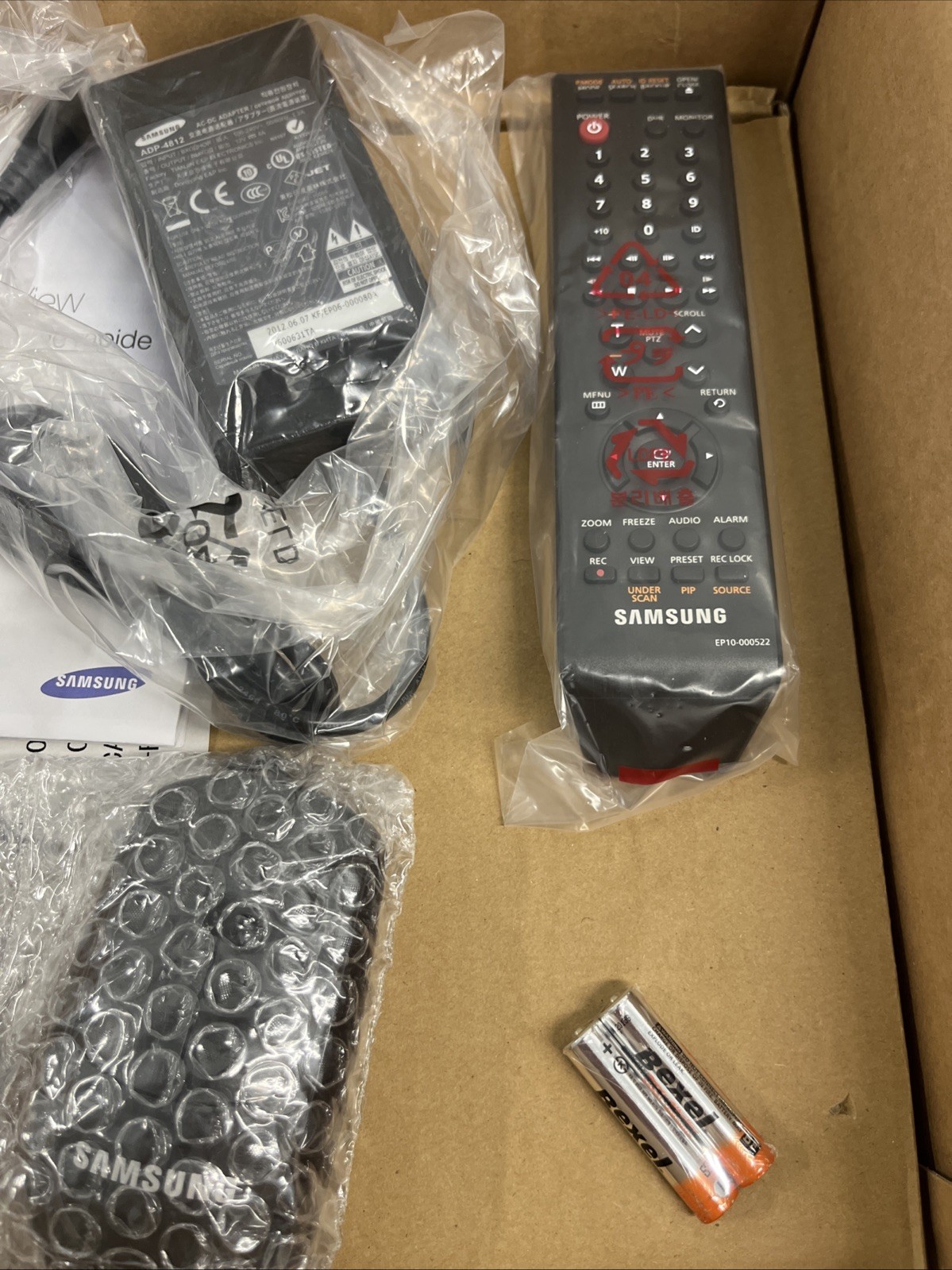 Samsung 4CH Real-Time DVR w/ 4 Hi-Res Cameras 1TB HDD #SDE-3003, NEW (Open Box)