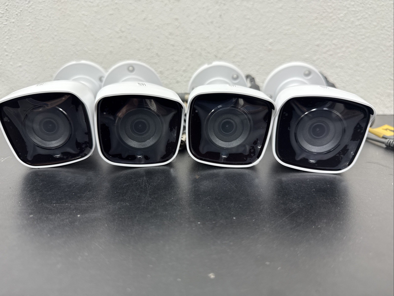 Defender 4K Vision AI Smart 1TB DVR Security System with 8 Cameras 4K2T8B8V2