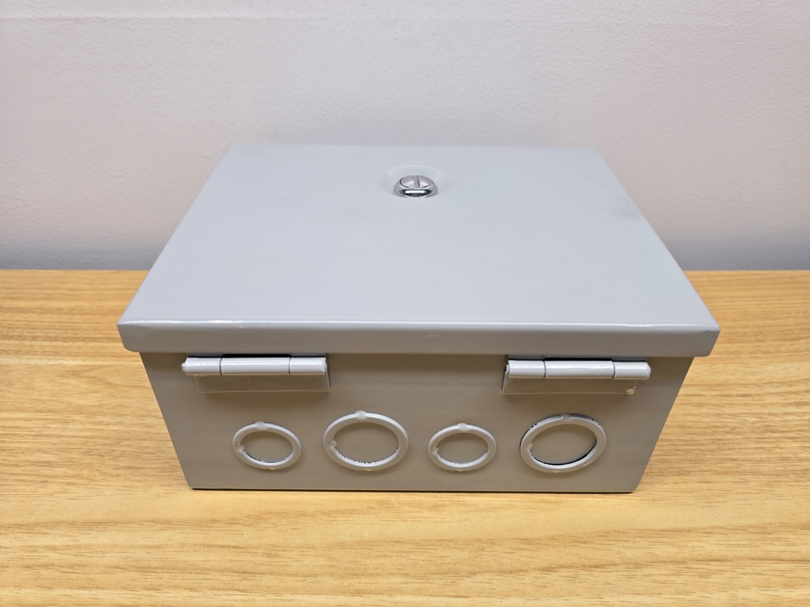 BUD Industries Steel Enclosure Type 1 Sheet Metal Box 8″ X 6″ X4″ Has Knockouts