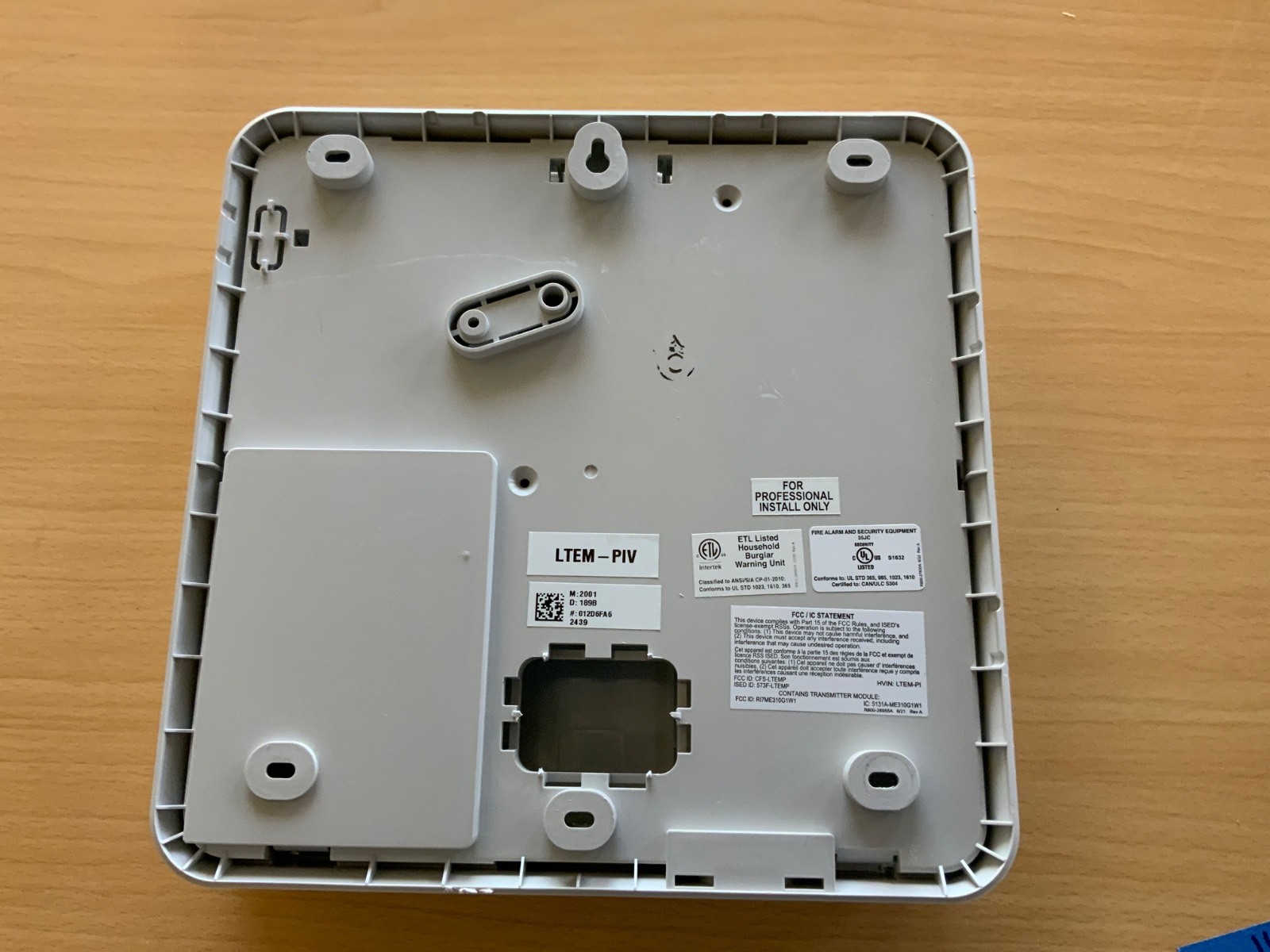 Residen Ltem-piv Vista LTE-M & IP Communicator