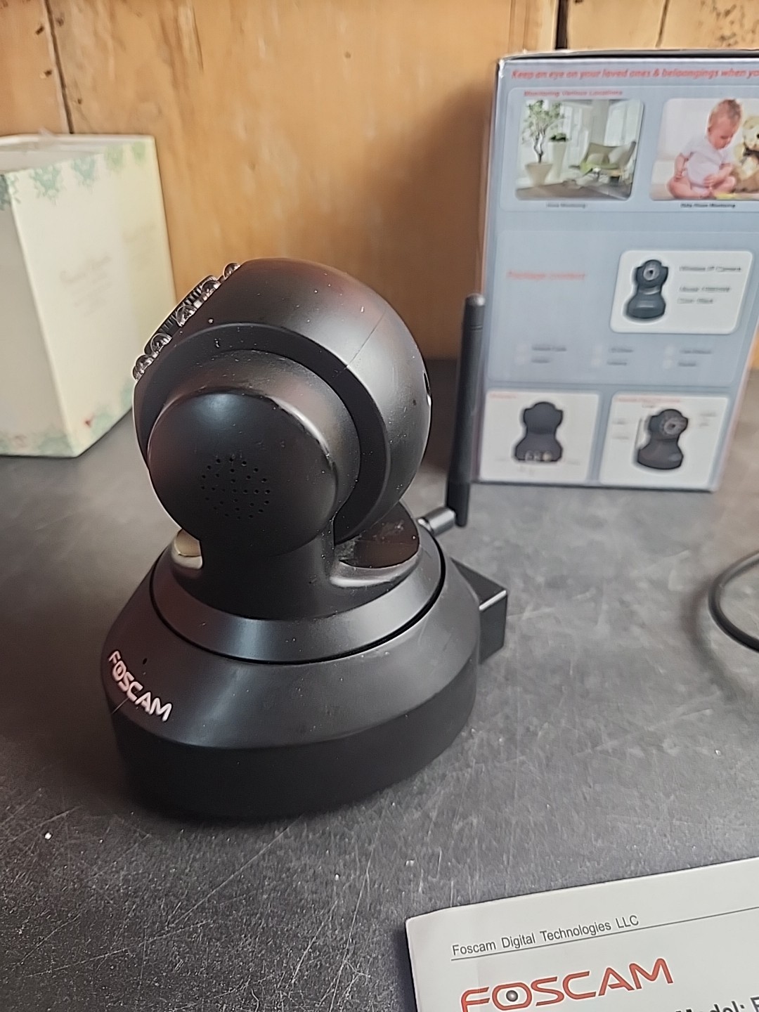 Foscam fi8918w ip wireless wired camera