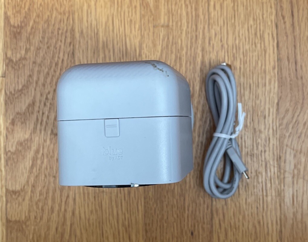 Blue By ADT Outdoor Camera, Model# SCE2R0-29-GR, Color Graphite——- 8