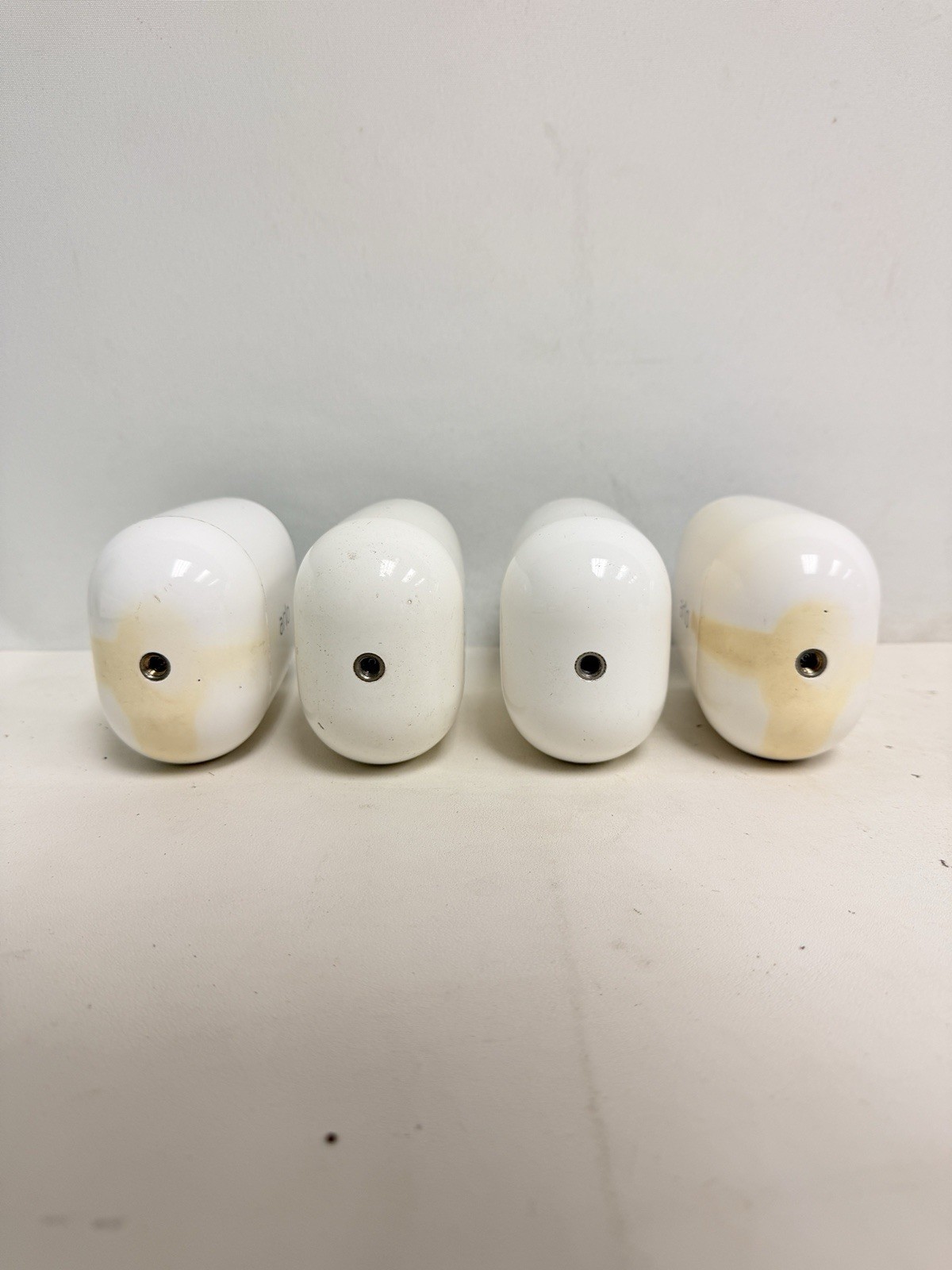 Arlo Essential Spotlight Camera – (4 Pack) VMK2430Y-1BYNAS. READ
