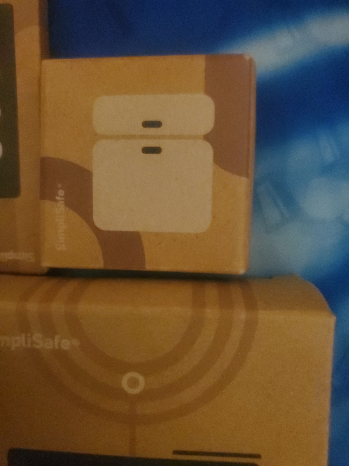 SimpliSafe Smart Home Security System Base Station, Keypad, Camera, Key fob Ent