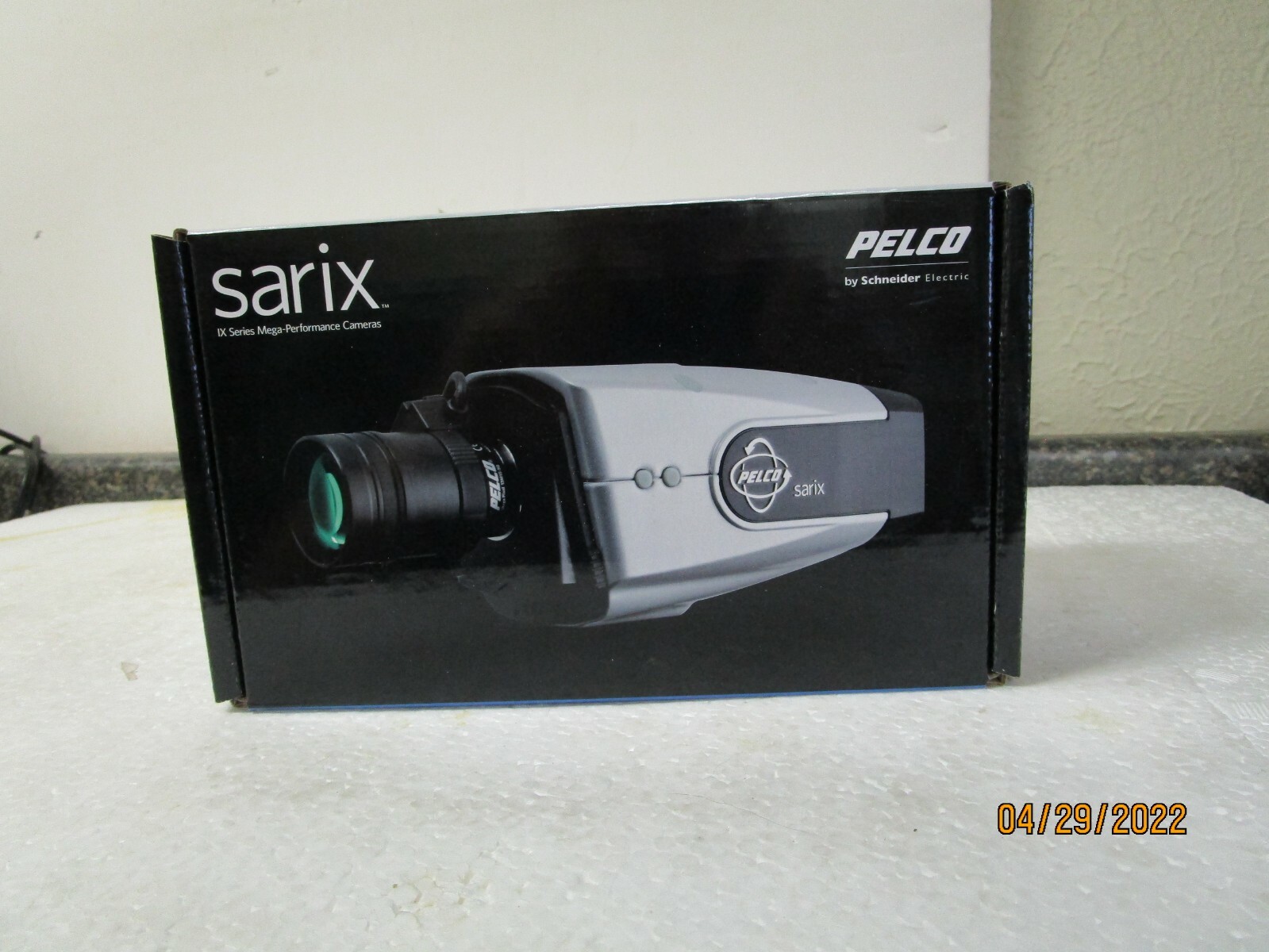 Pelco by Schneider Sarix IX Day/Night Network Camera IX-BASE