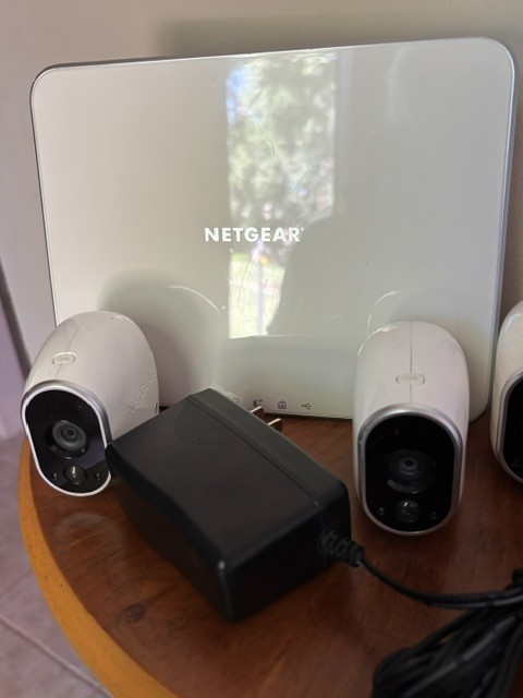 Netgear Arlo VMB3000 Security Camera System-base station and 5 Cameras