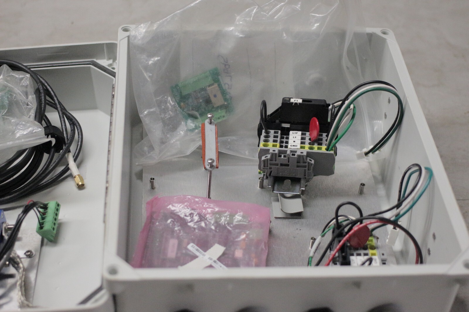 FLASH TECHNOLOGY FTW175 WIRELESS MONITORING SYSTEM 3905210 — tested