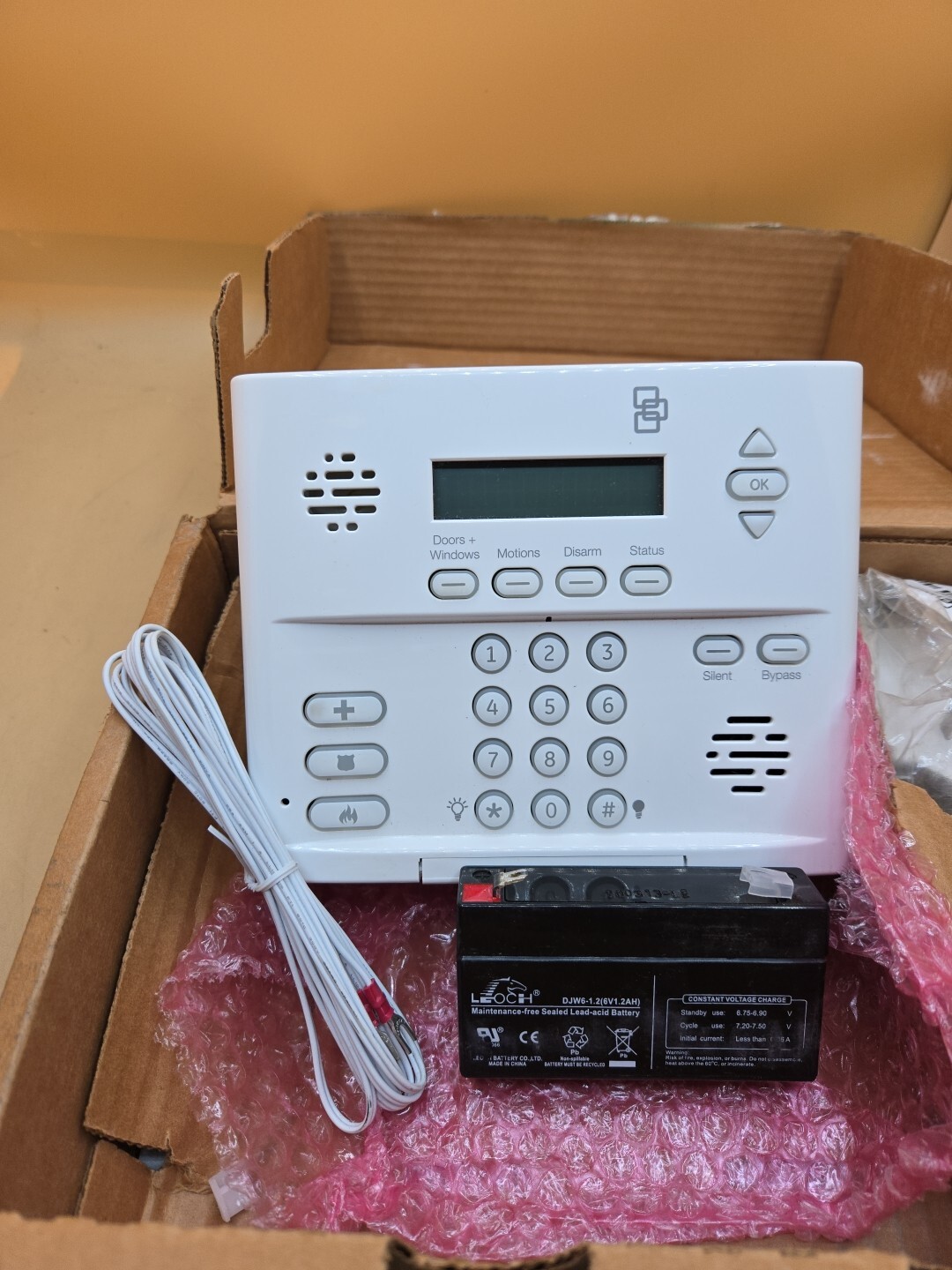 Interlogix 600-1054-95R-11 Fire Alarm Security Control Panel Simon XT READ