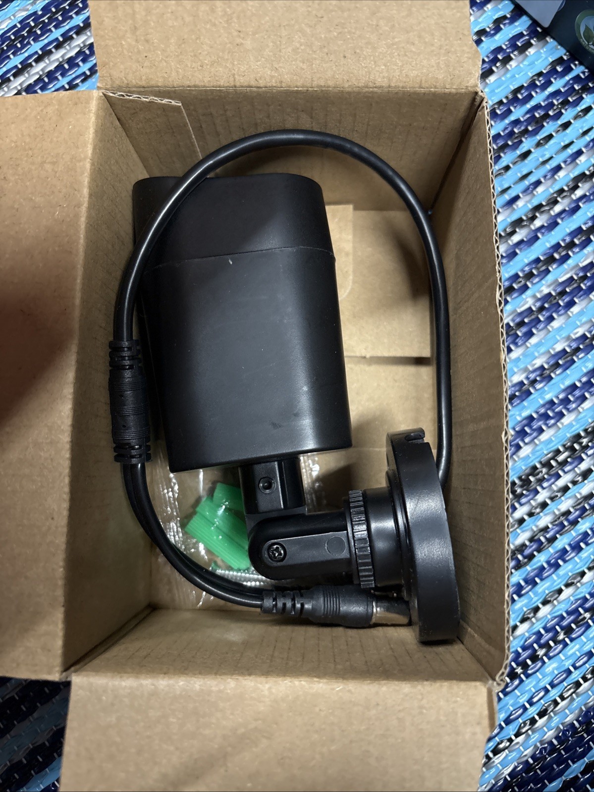 4 Cameras Surveillance Camera System H.264 – 5 In 1 DVR Kit