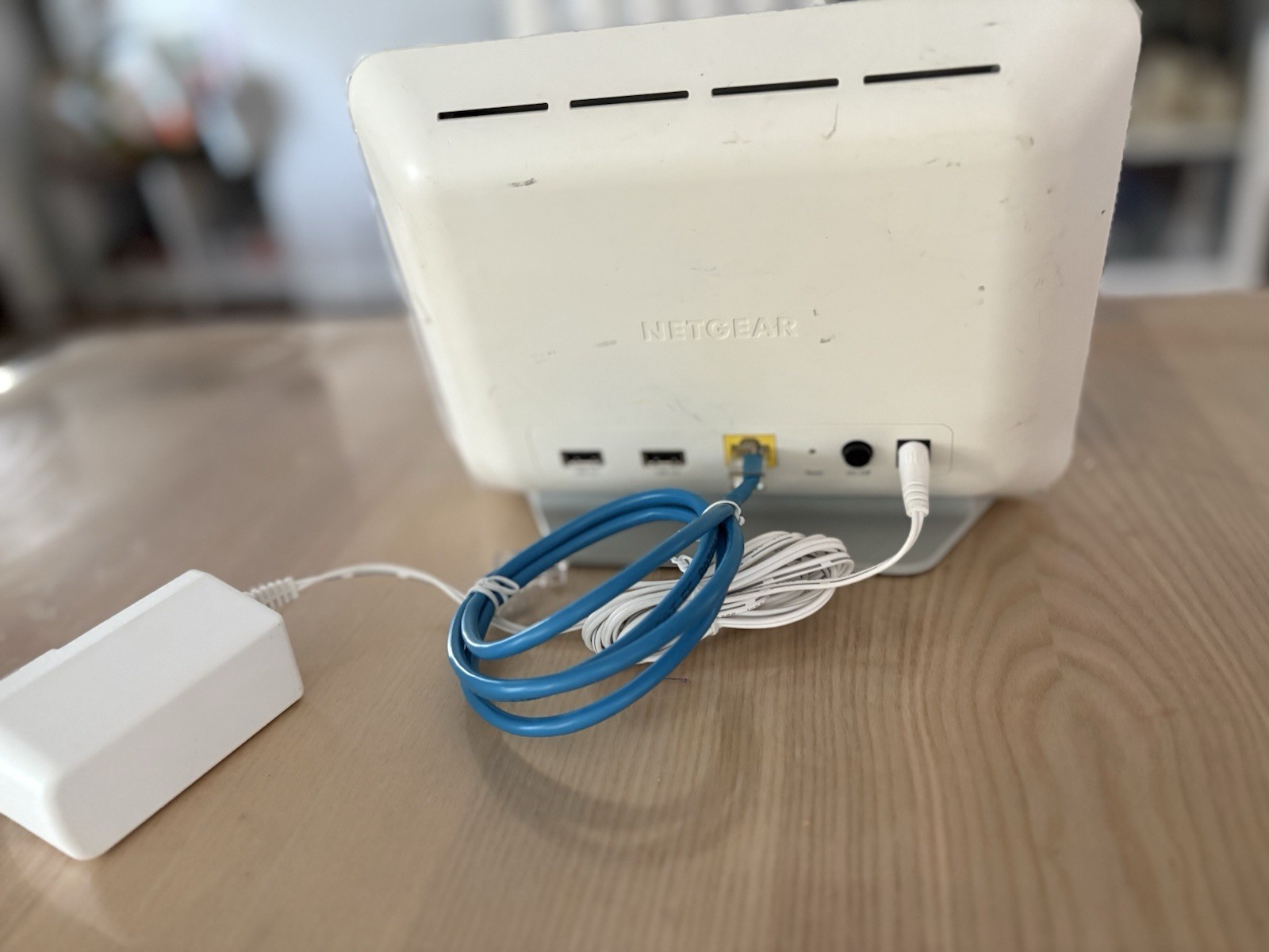 Netgear SecurityBaseStation Wireless Wi-Fi Router VMB3000 Hub Unit Charger &Eth