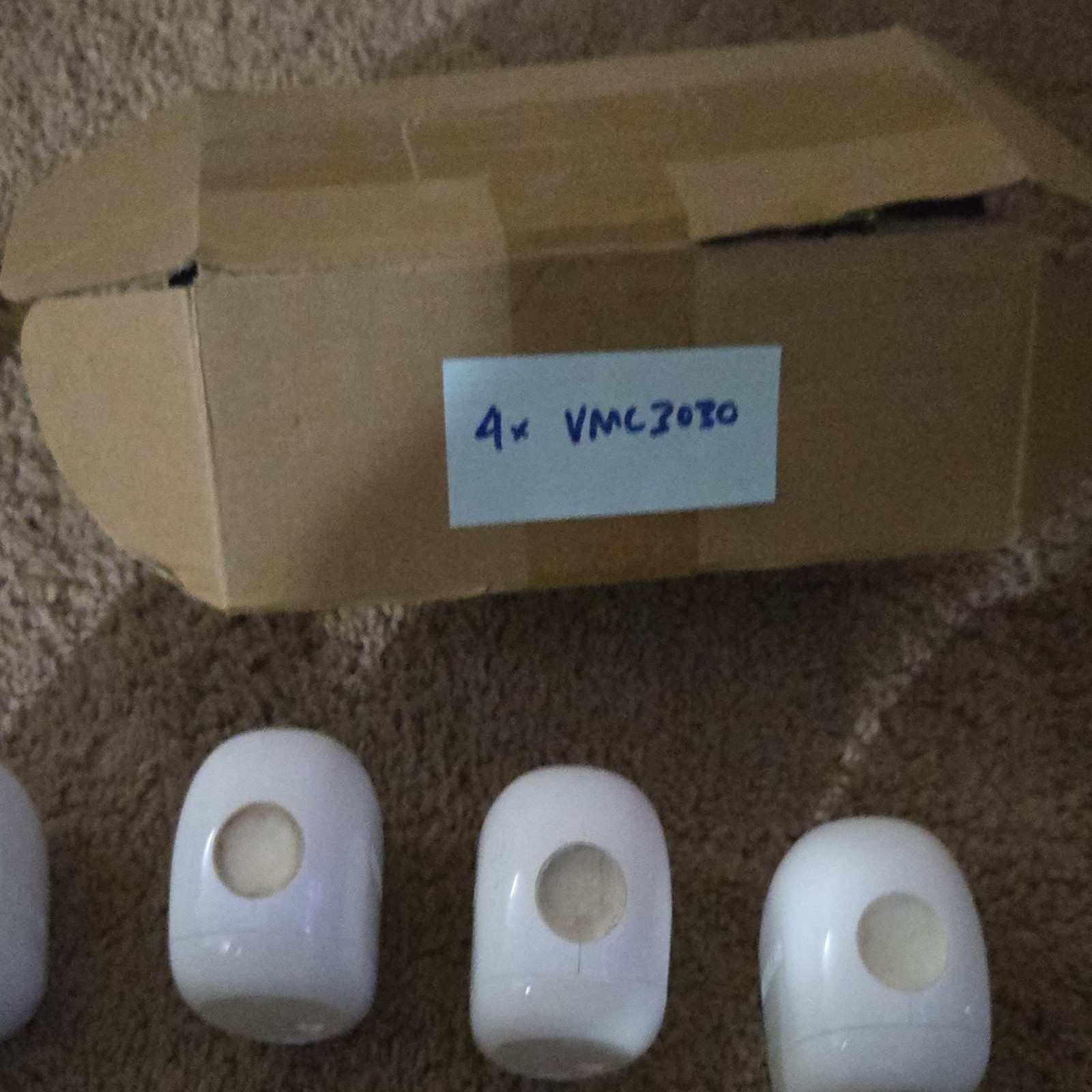 Arlo pro 3 Wireless IP Cameras System White w/ Mounts, Batteries, Charger