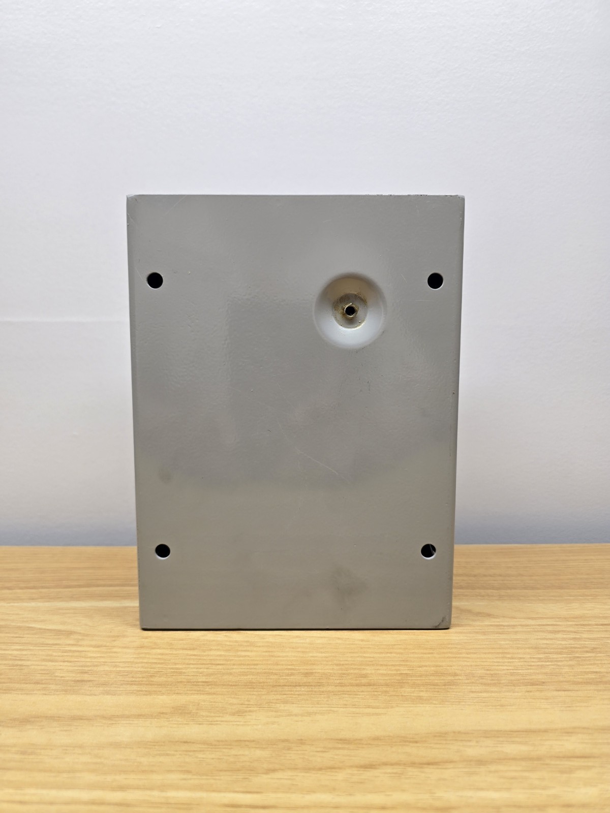 BUD Industries Steel Enclosure Type 1 Sheet Metal Box 8″ X 6″ X4″ Has Knockouts