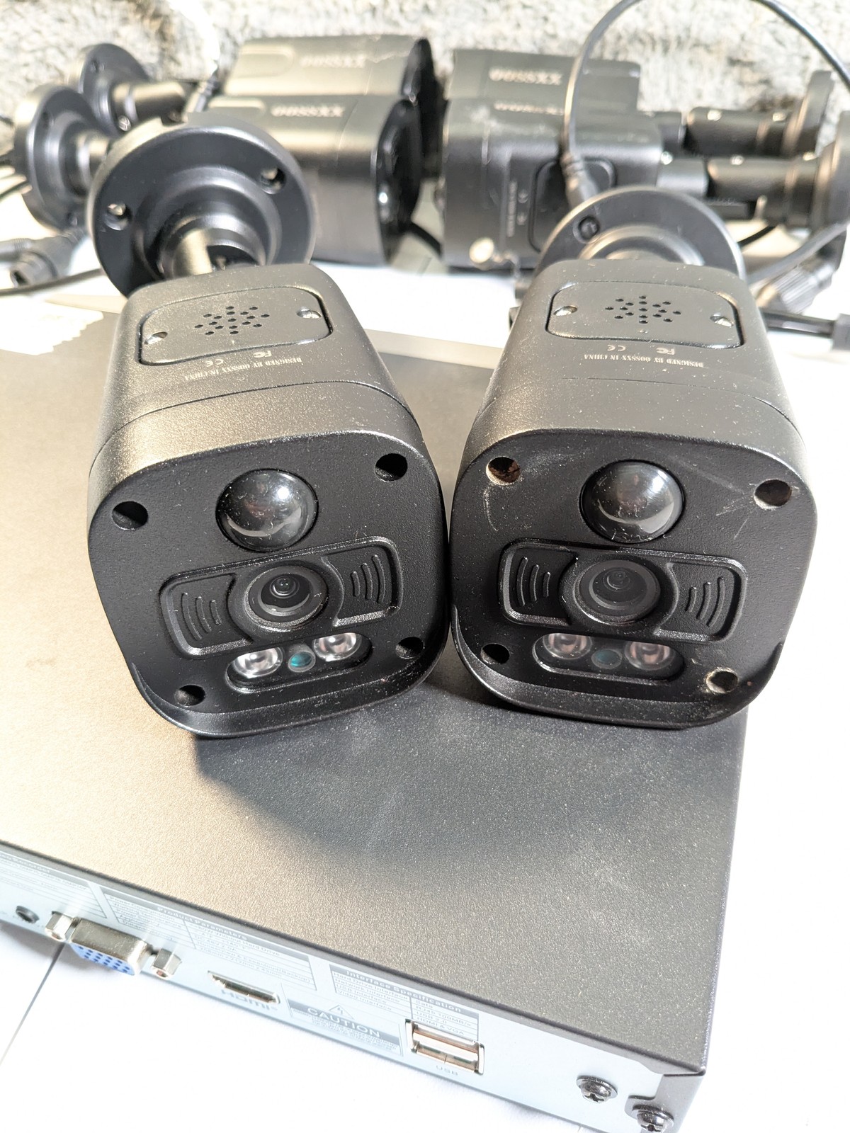 OOSSXX PoE NVR Security Camera System 8CH With 6 Bullet Cameras Cables Lot