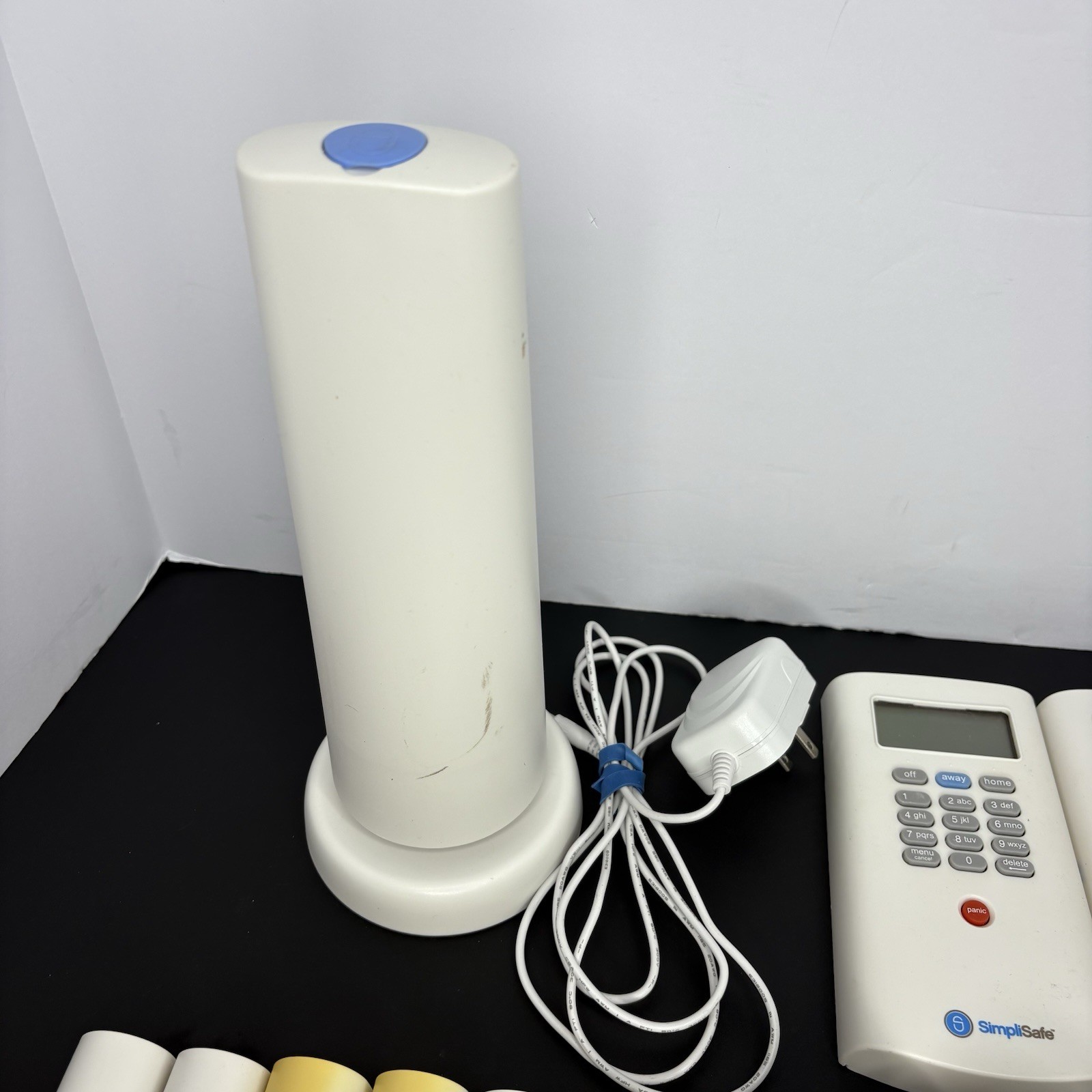 SimpliSafe Wireless 1st Generation Home Security Alarm System Bundle