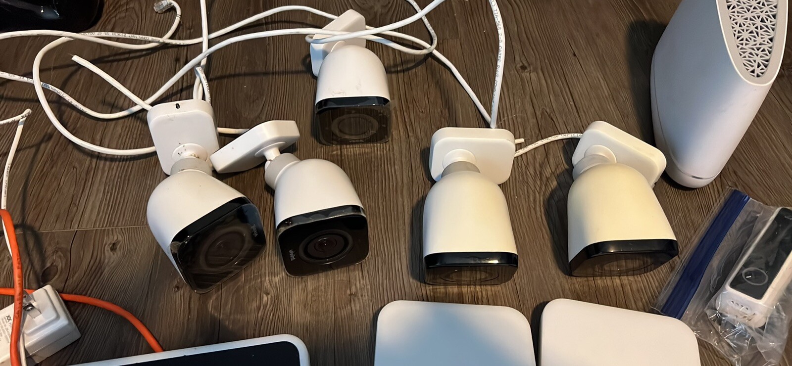 5 Outdoor Cameras Cloud Continued Storage Sensors And Panel For Operating