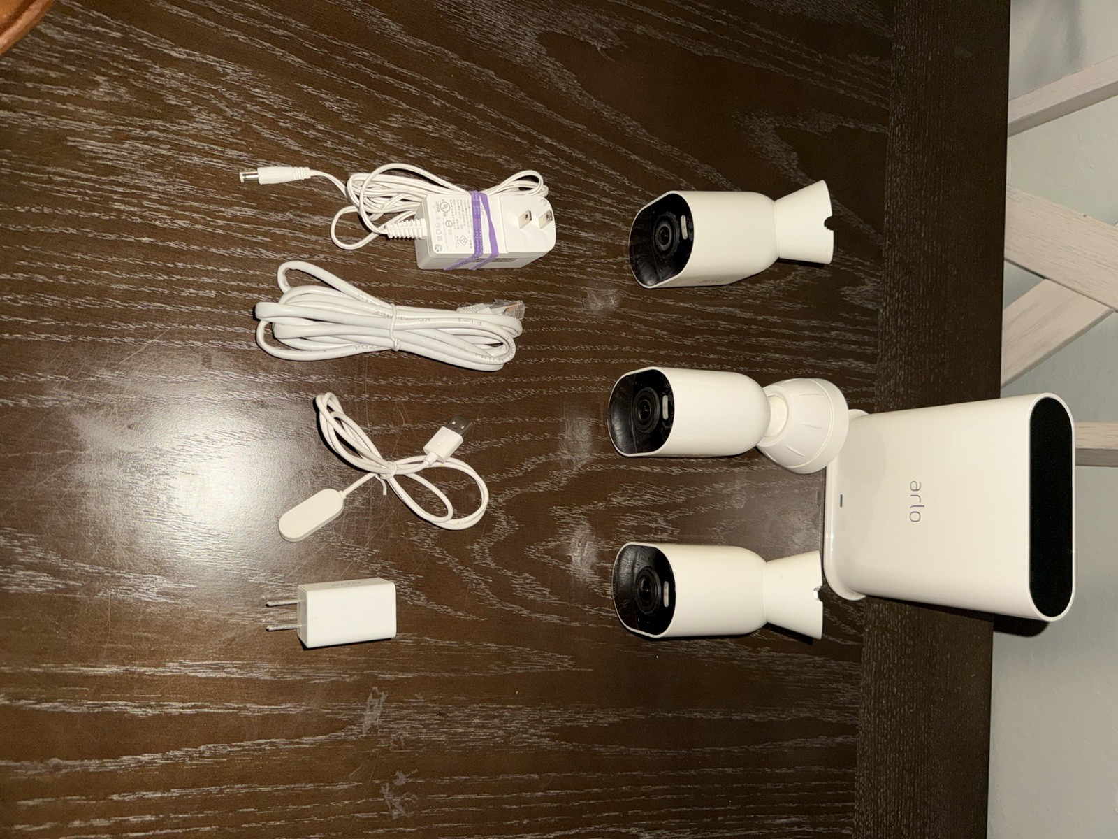 Arlo Ultra 2 4K UHD Wire-Free Spotlight Security Camera 3 Pack White Used Works