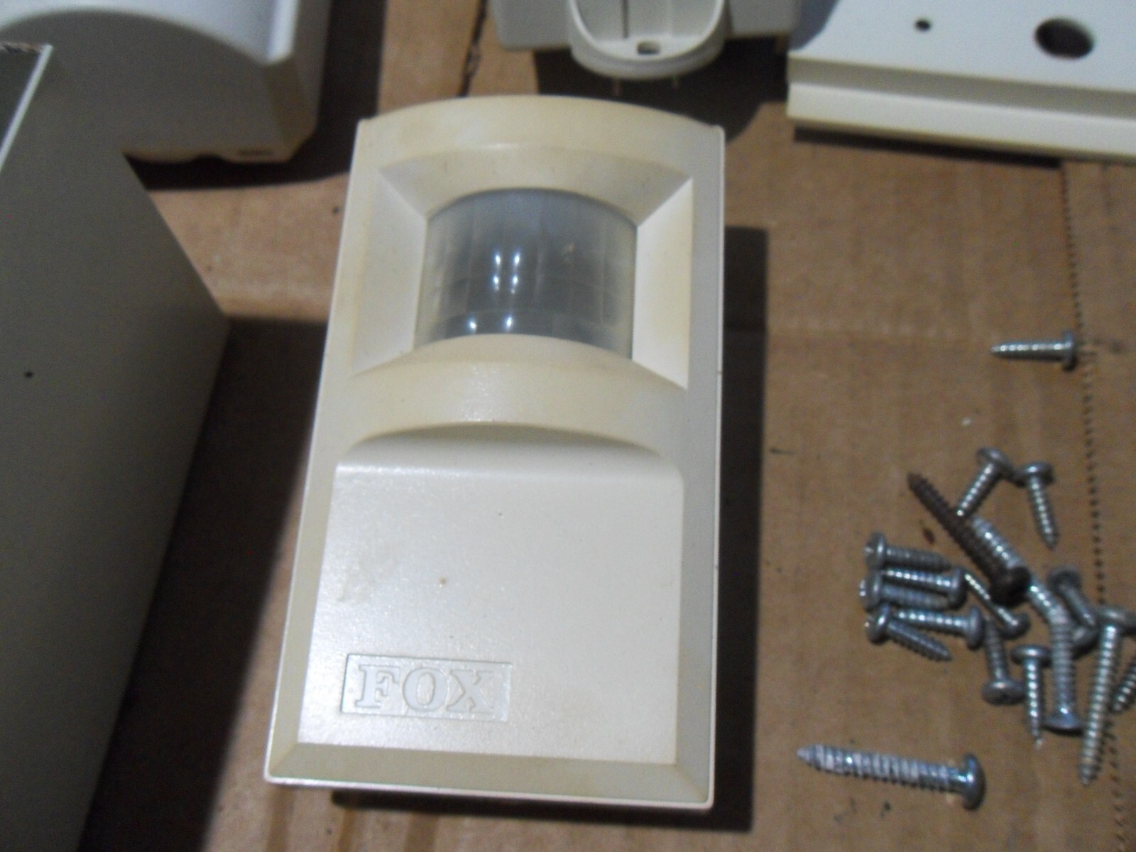 Simon Version 2 Home Security Comes With Control Box & Extras