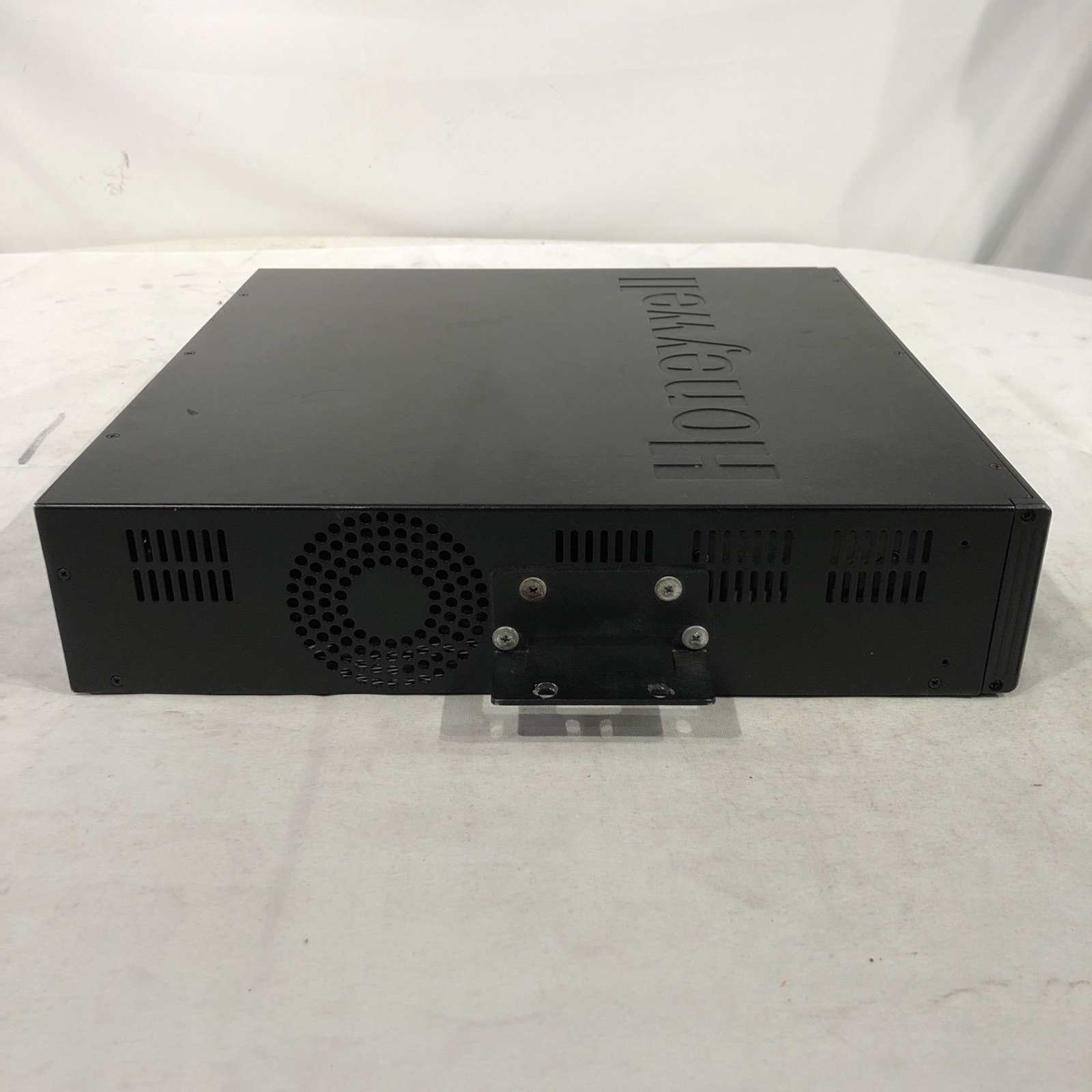 Honeywell HRXDS16D1T 16 Channel Network Digital Video Recorder DVR- Untested