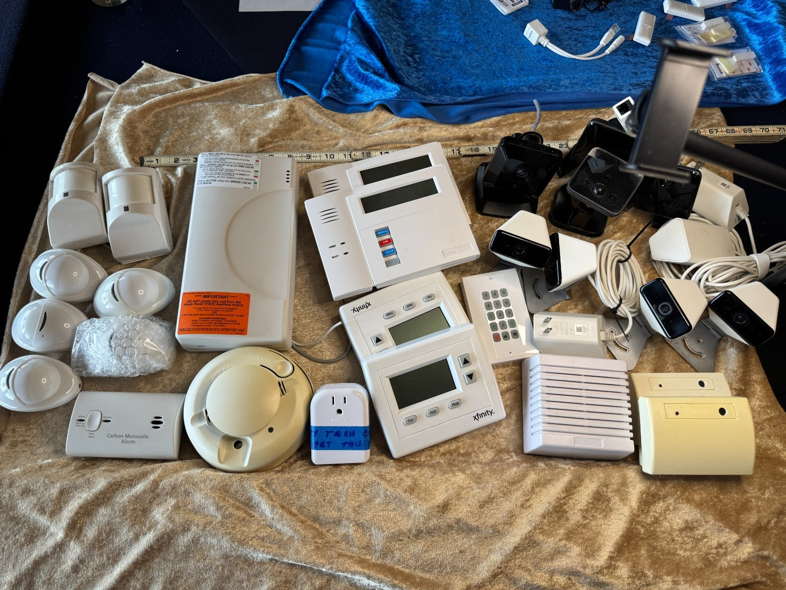 Xfinity / Honeywell Home Security System Components Lot–Cameras,Keypads,Sensors