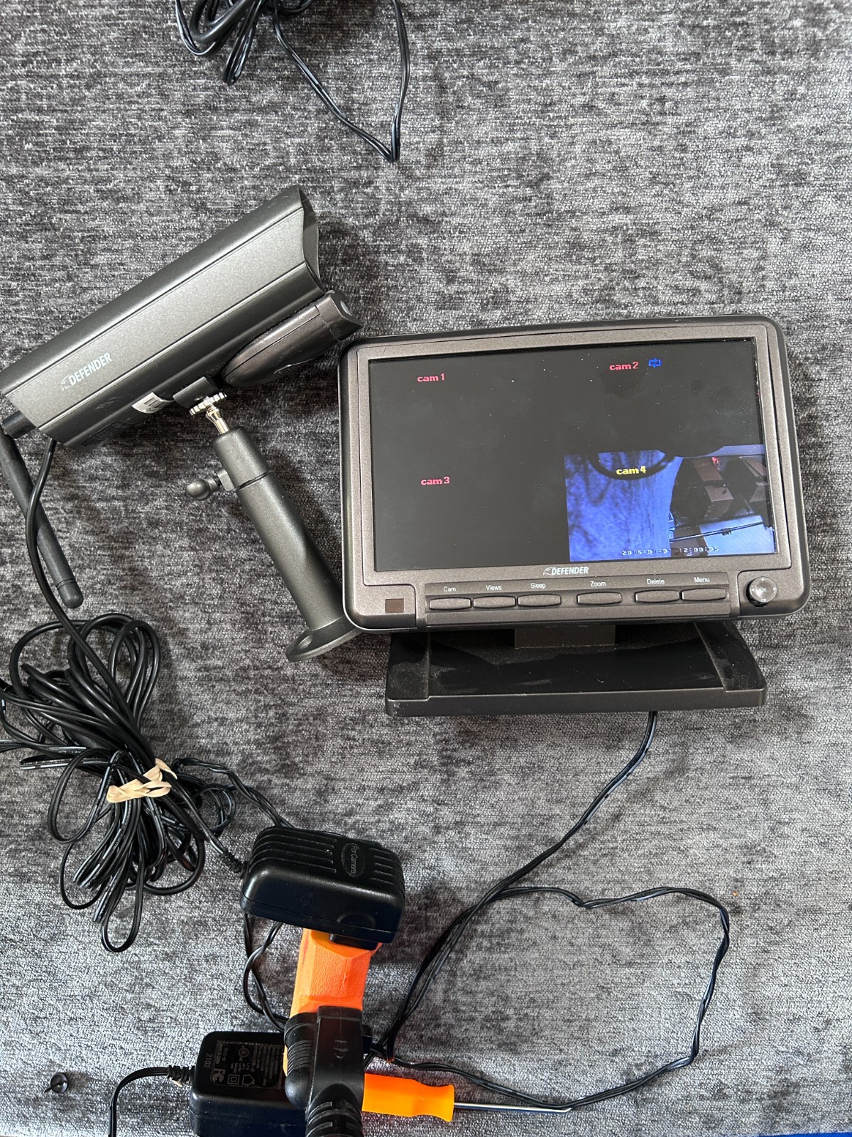 Defender PHOENIX Security System 1 Monitor (M2M) & 4 Cameras (M2C)
