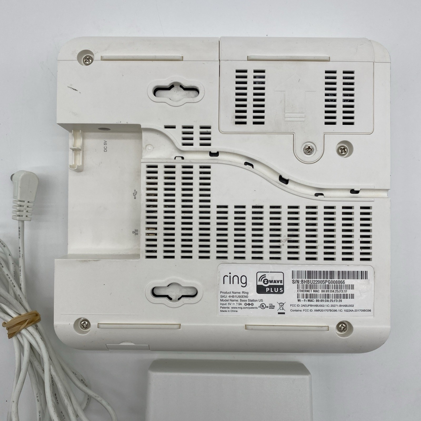 Ring Alarm Base Station 2nd Gen Z-Wave Plus Hub Model 4HB1U9-0EN0 w/AC adapter