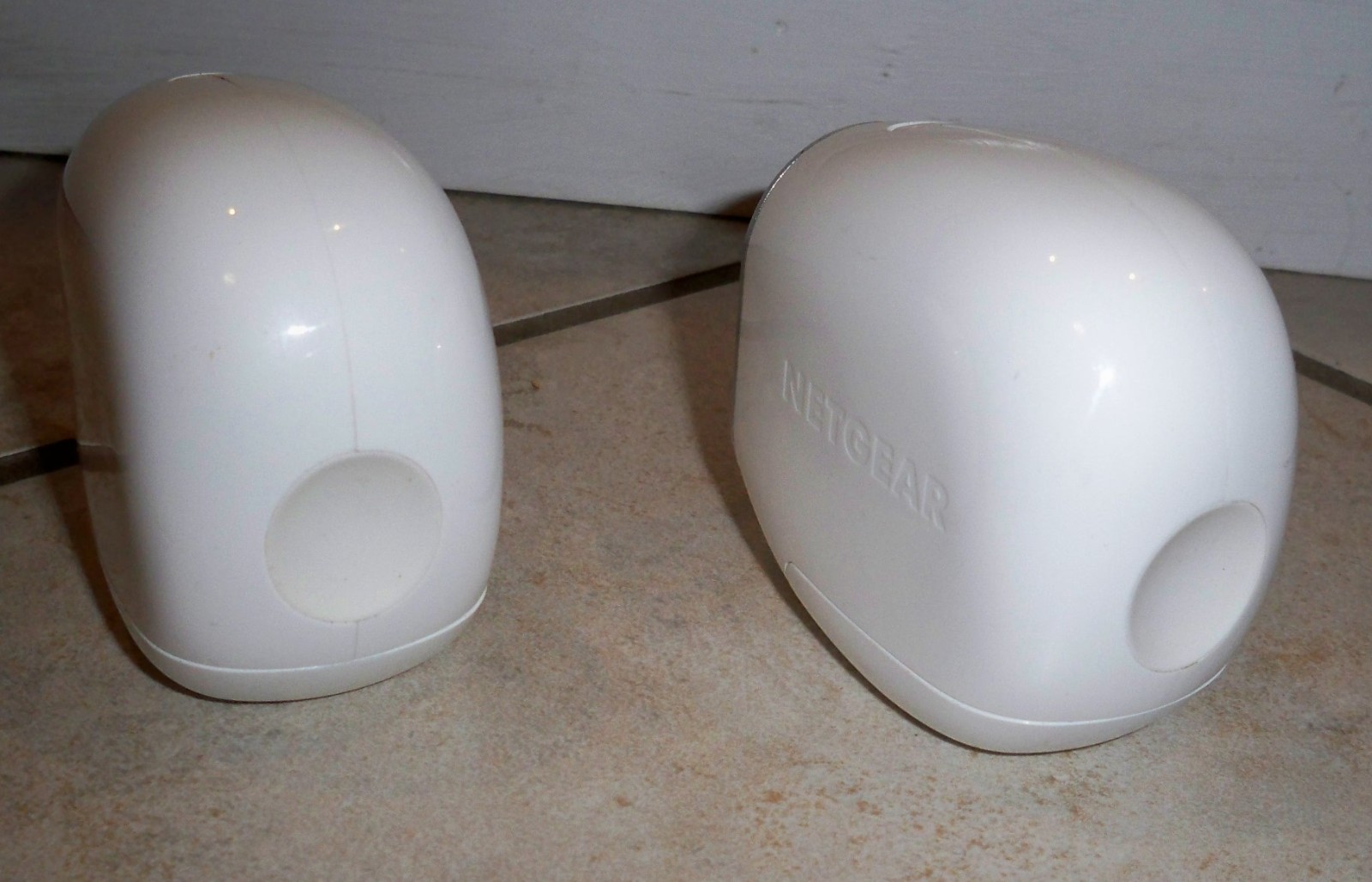 (2) Arlo NETGEAR VMC3030 Add-on HD Security Camera w/ Batteries UNTESTED