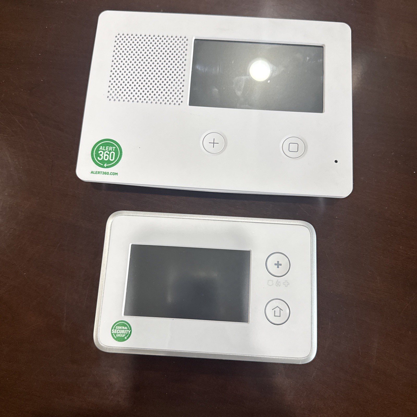 2gig gc2e security control panel includes a 2gig-Ts1-E panel