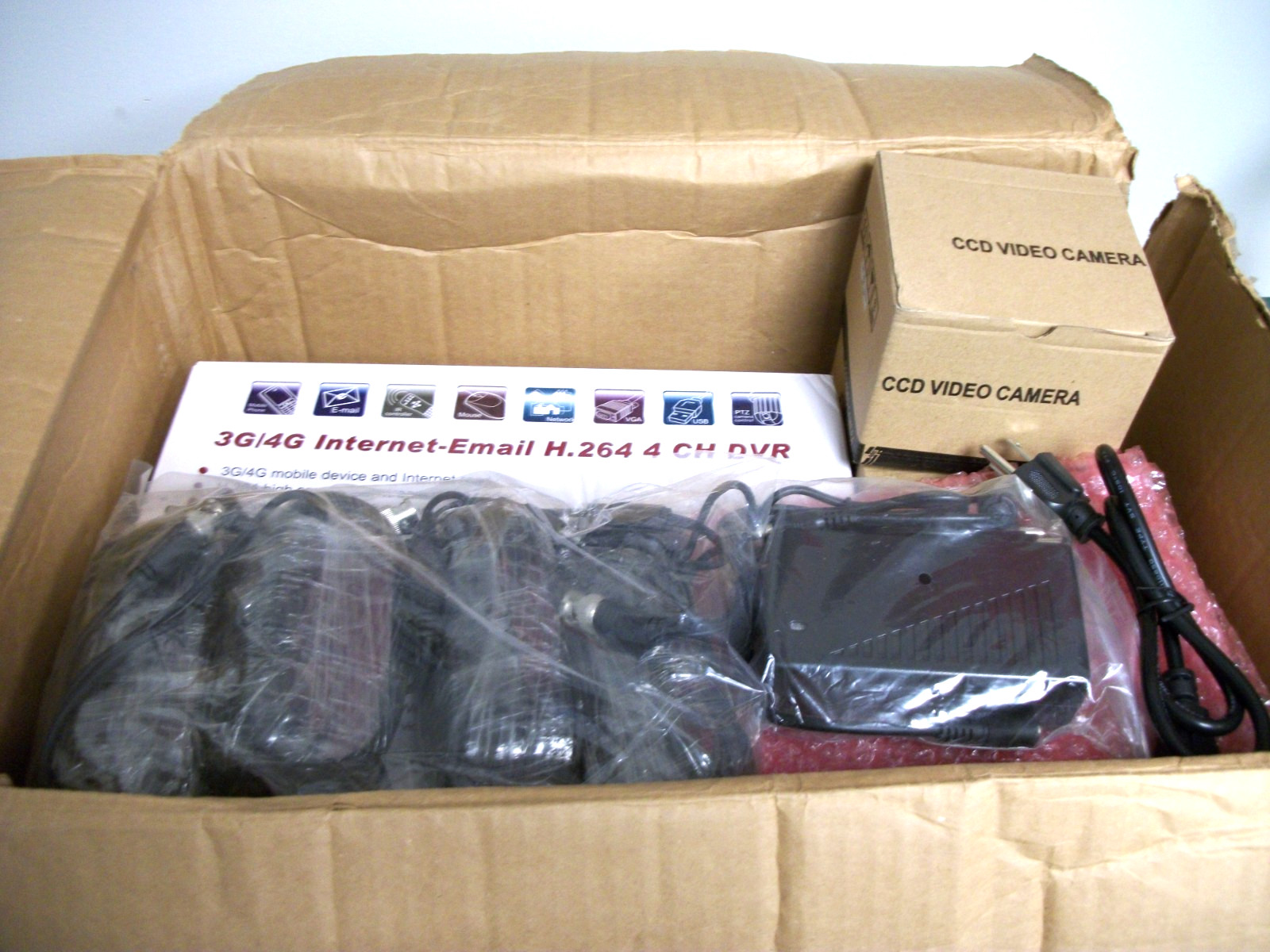 PICZEL 7204 Surveillance System 4CH DVR w/Internet 4 IR Cams & Install Kit – NEW