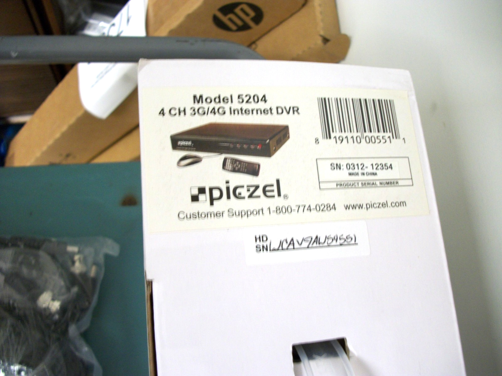 PICZEL 7204 Surveillance System 4CH DVR w/Internet 4 IR Cams & Install Kit – NEW