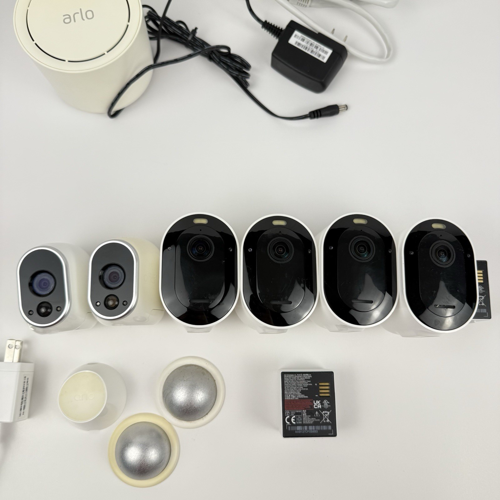 NETGEAR & ARLO VMB3500 Security System Bundle With 6 Cameras, Base, Mounts, Cord