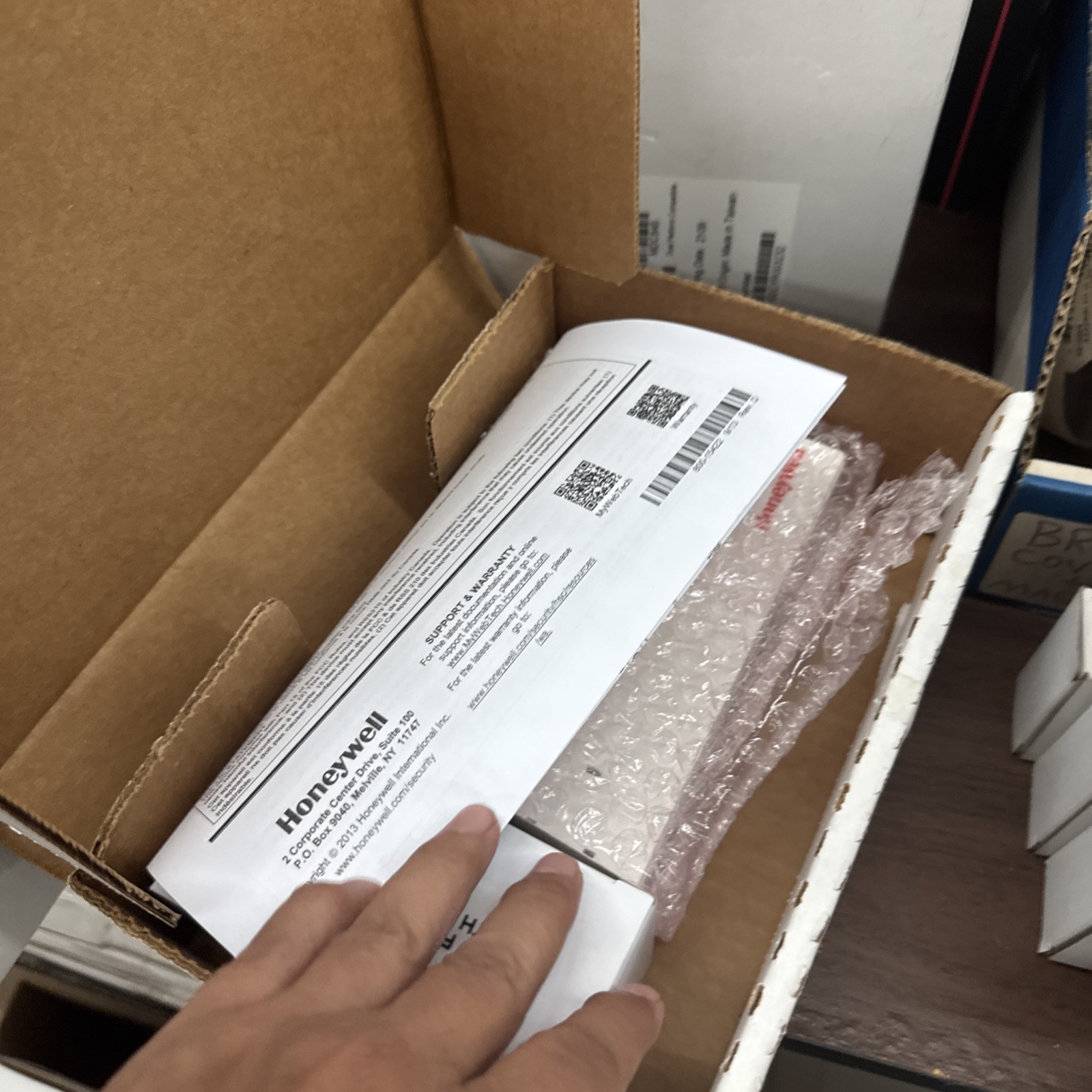Honeywell 5800C2W Hardwired to 5800 Wireless Converter New Open Box