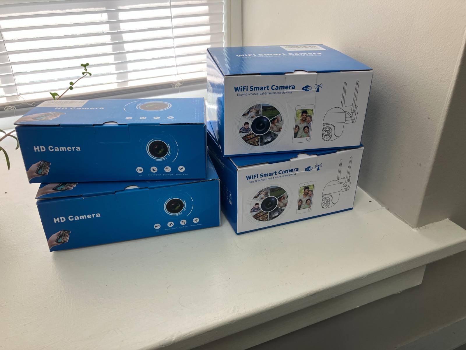 Hisseu NVR 4TB Hard Drive 1080P Security Camera System + Extras