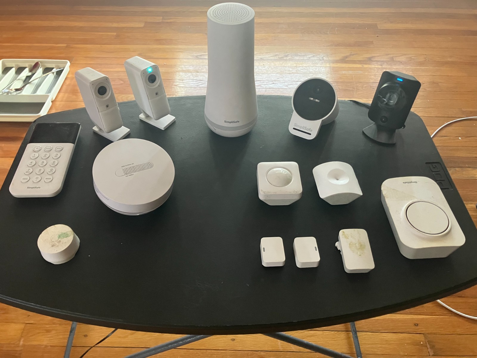 SimpliSafe Wireless Home Security Kit with Alexa and Google – 10 Piece