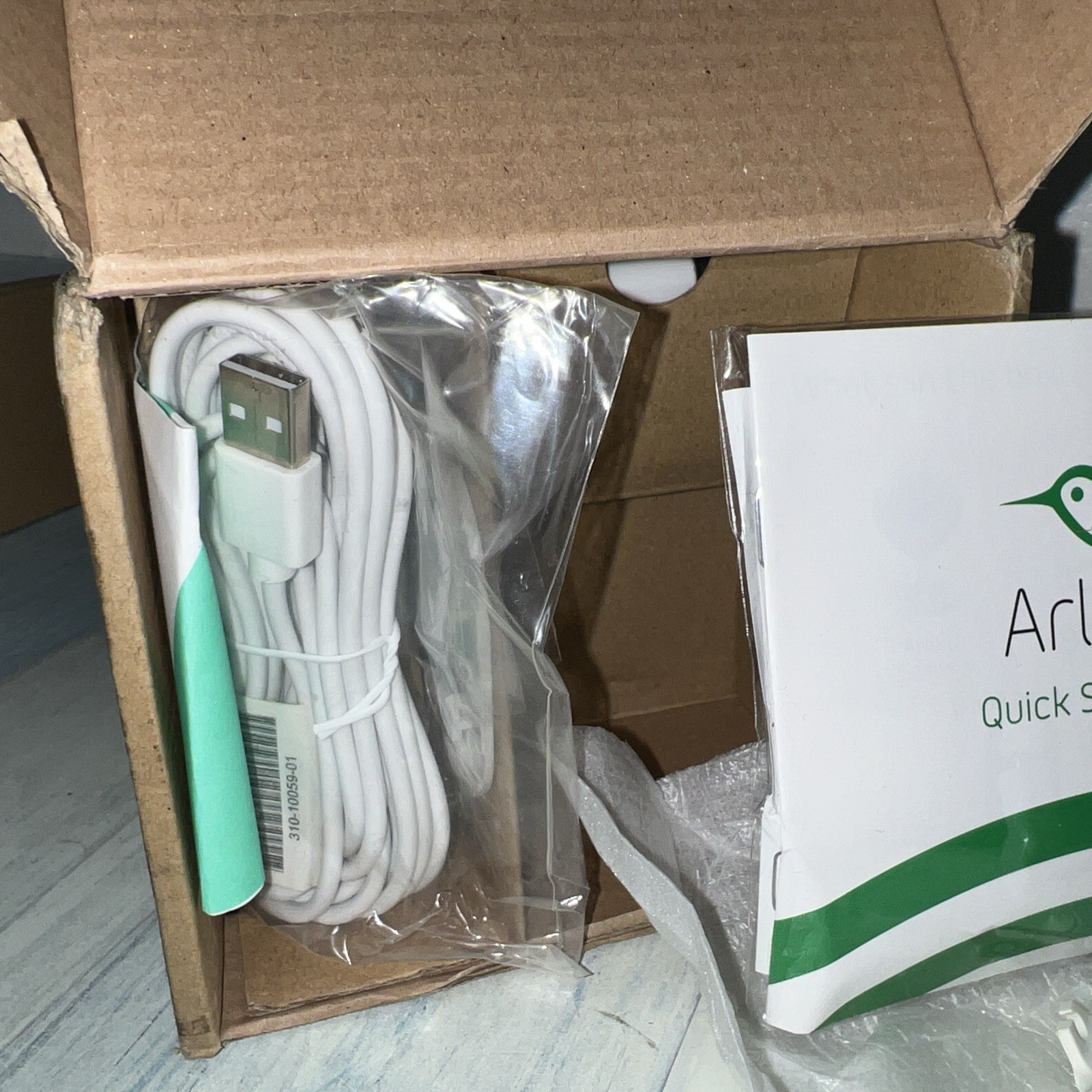 Arlo Q VMC3040 1080p HD Wireless Security Camera w/Speaker & Microphone