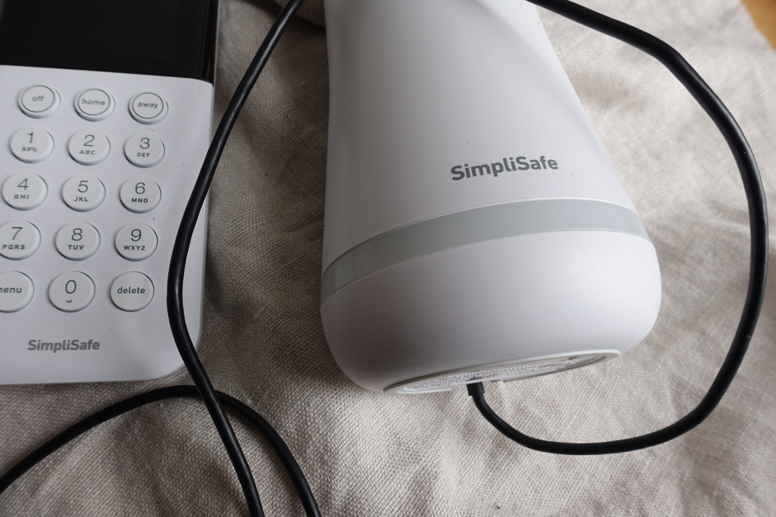 Simplisafe Home Security System Base Station SSBS3 & SSKP3 Keypad