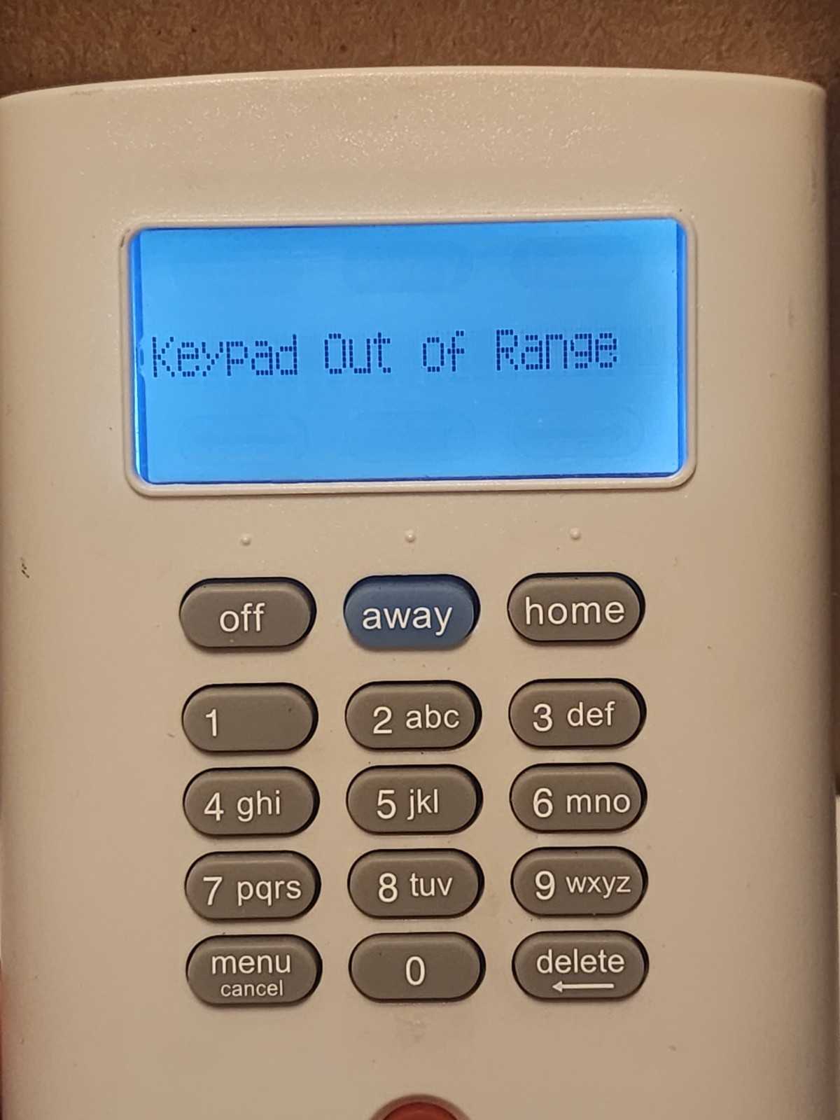 SimpliSafe SimpliCam SSCM1 Indoor Security Camera & Simplisafe Keypad KP1000